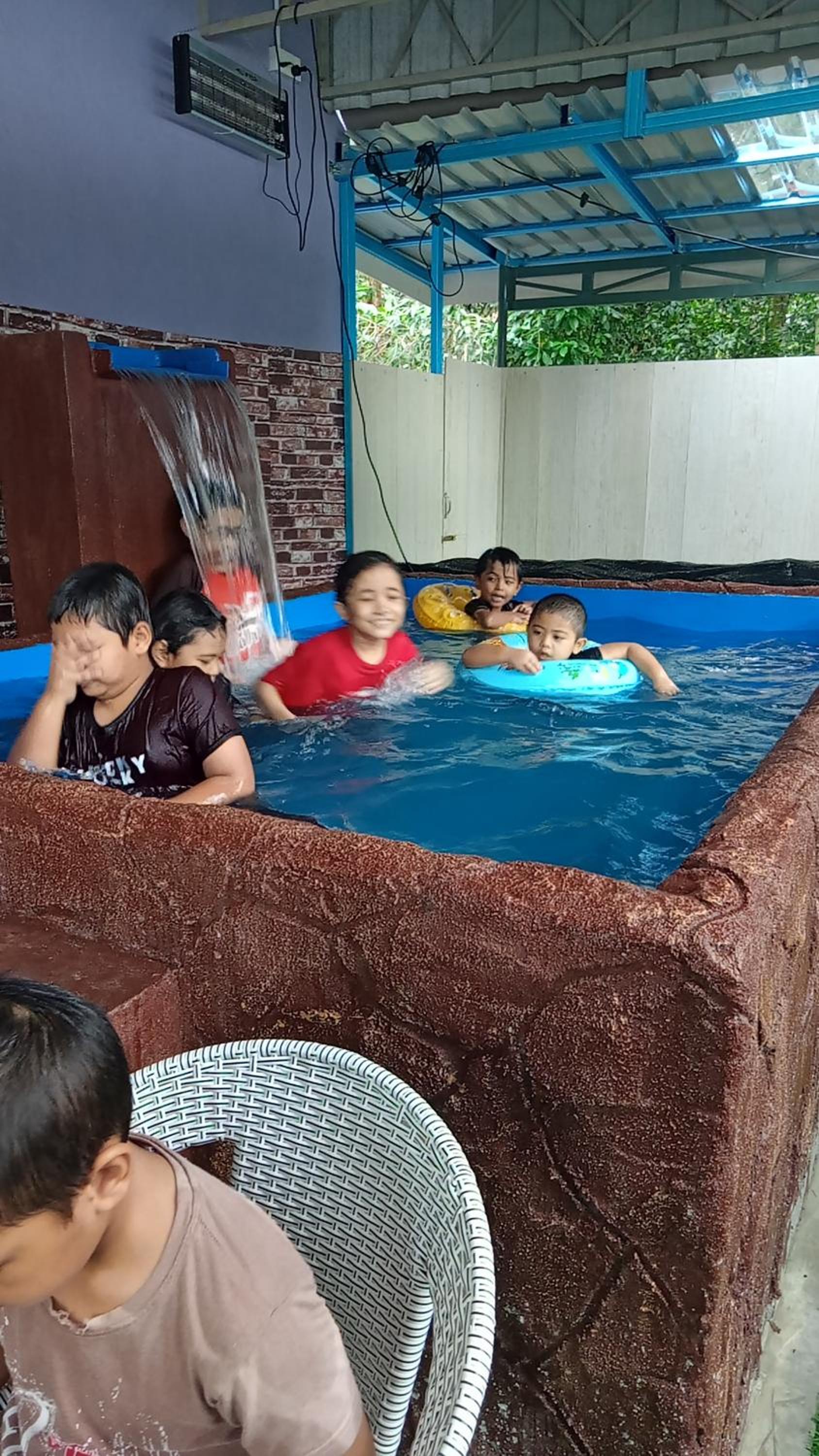 Al-Kautsar 3BR Kid's Pool Aircond & Wi-Fi photo 7