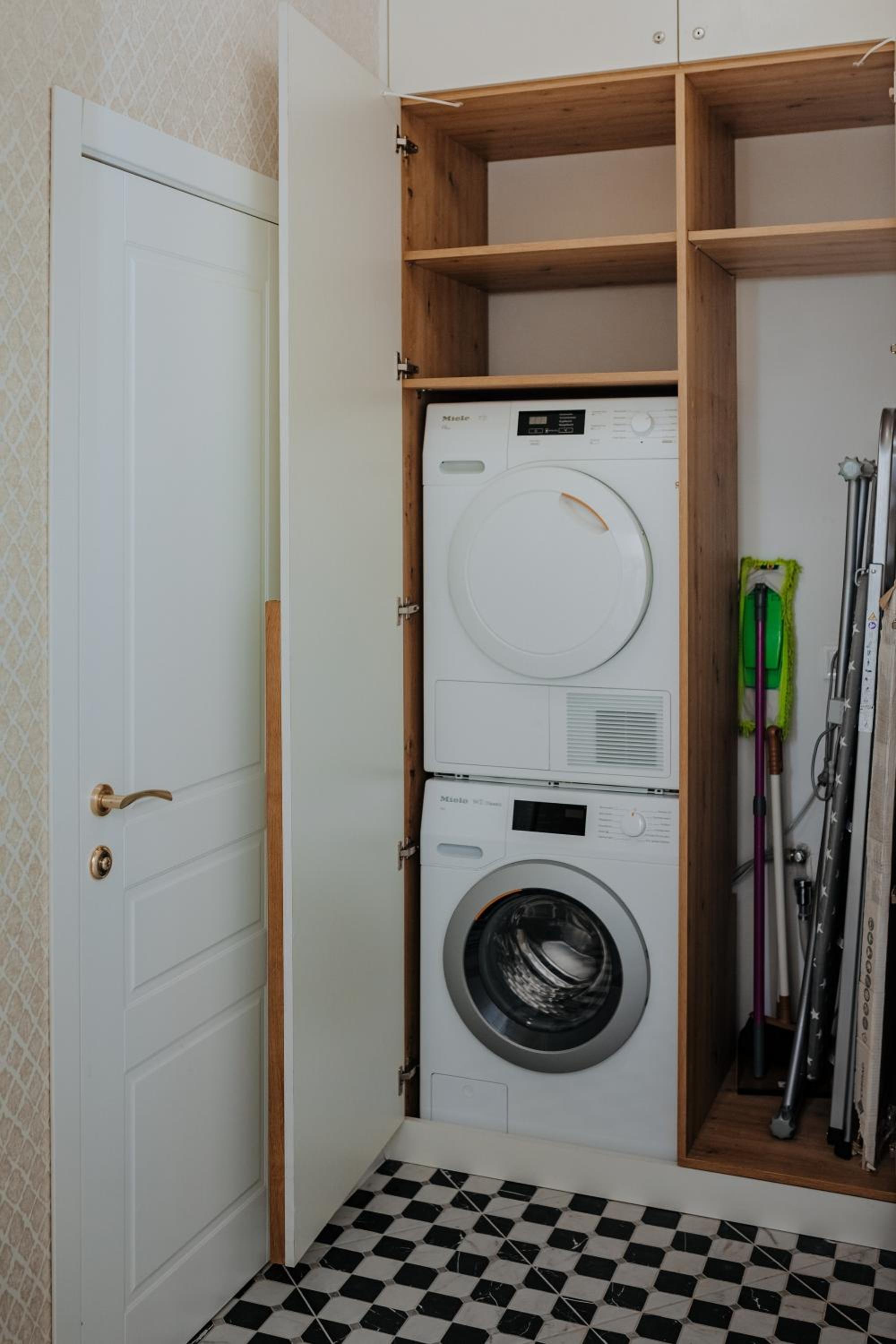 Photo 33