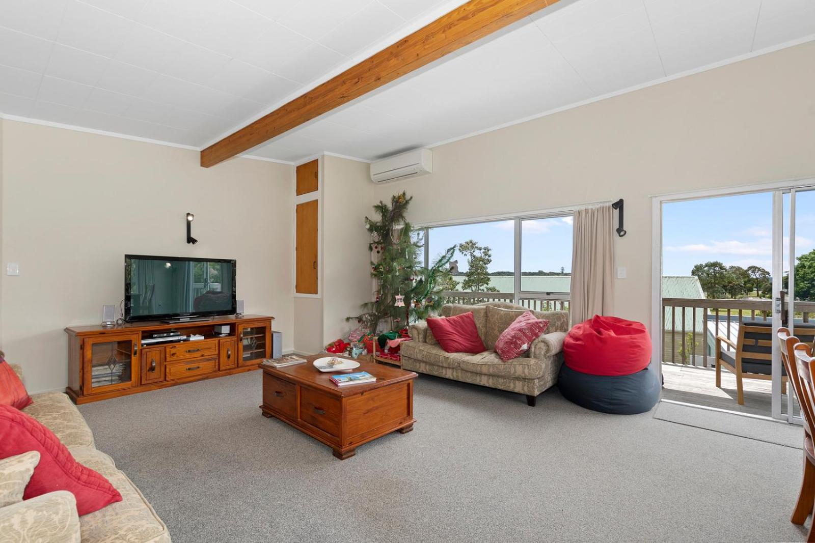 Tahuna Family Escape - Paihia Holiday Home view 2