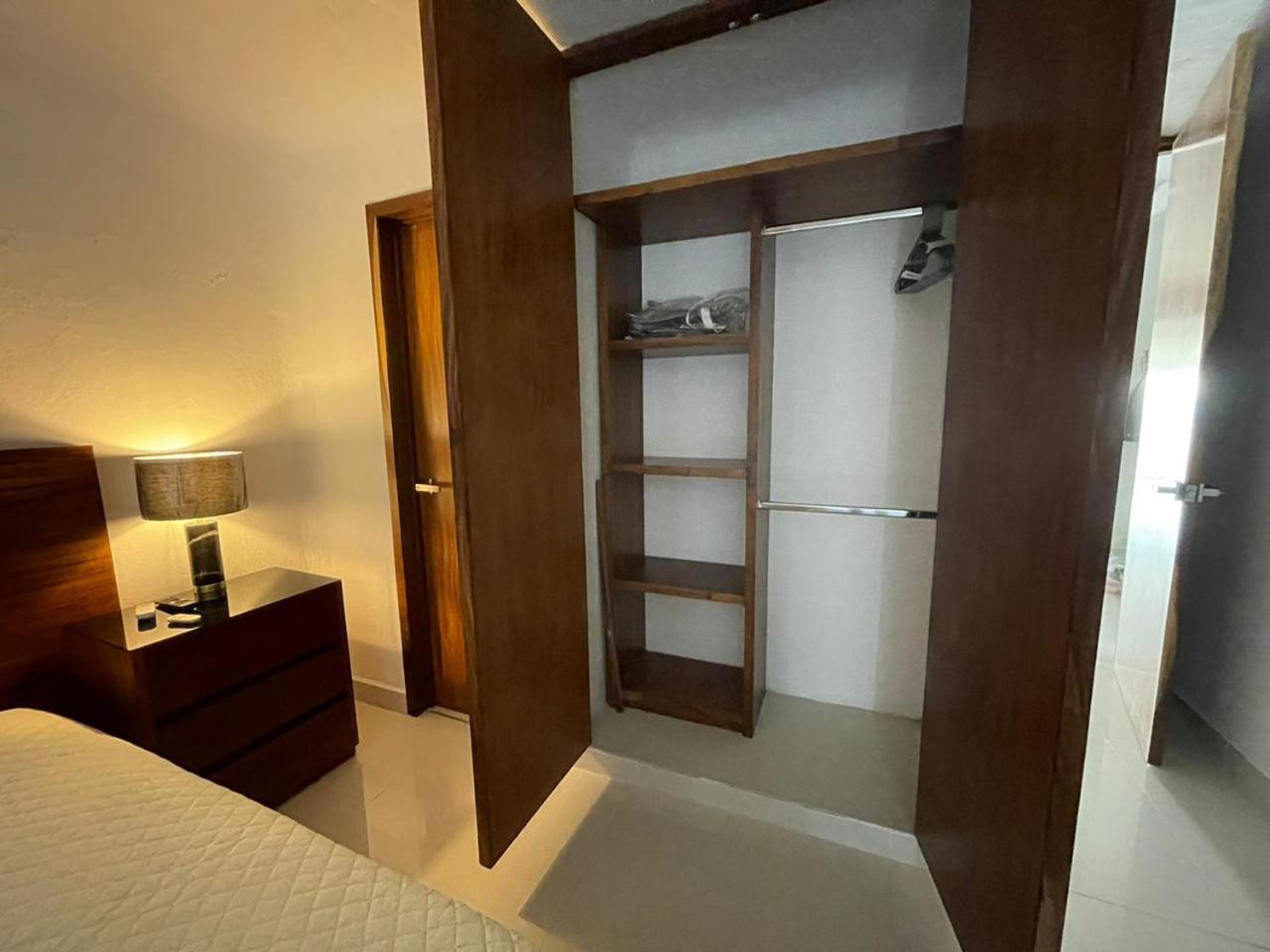 INCREIBLE DEPARTAMENTO A PIE DE PLAYA EN MANZANILLO, COMPLETAMENTE NUEVO