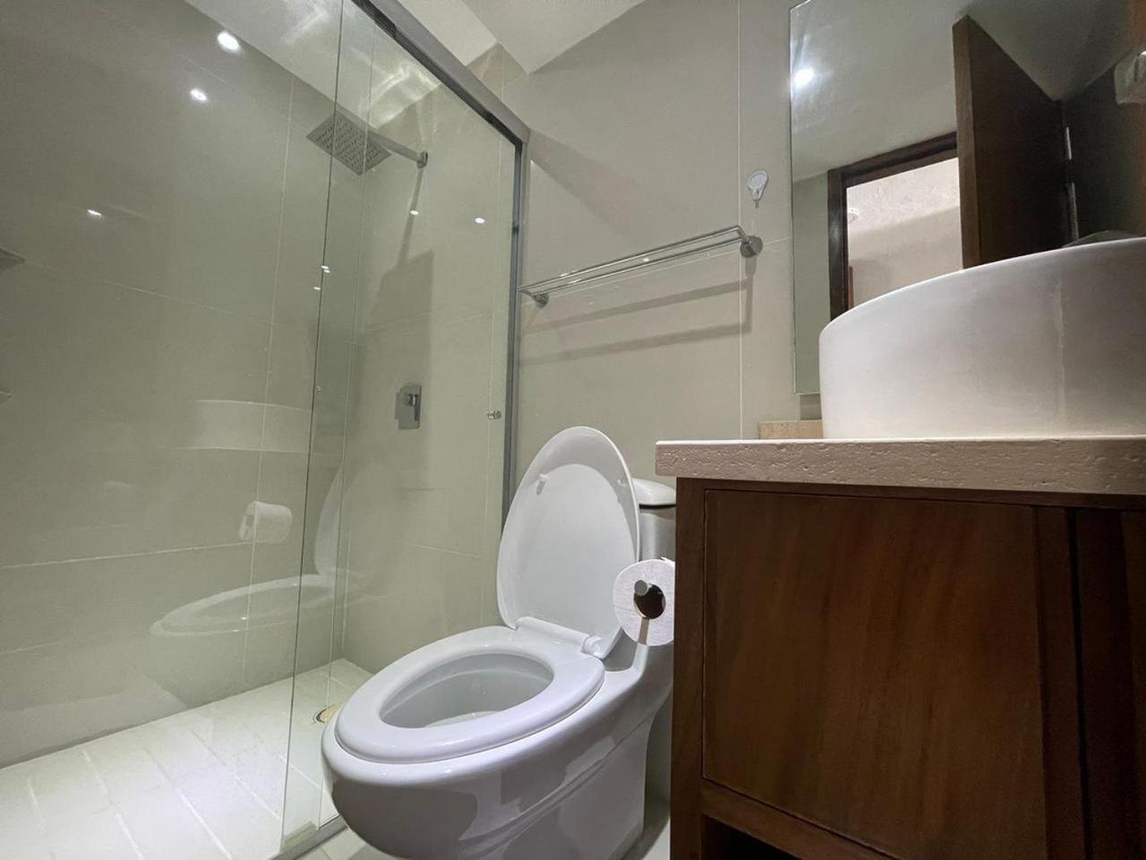 INCREIBLE DEPARTAMENTO A PIE DE PLAYA EN MANZANILLO, COMPLETAMENTE NUEVO