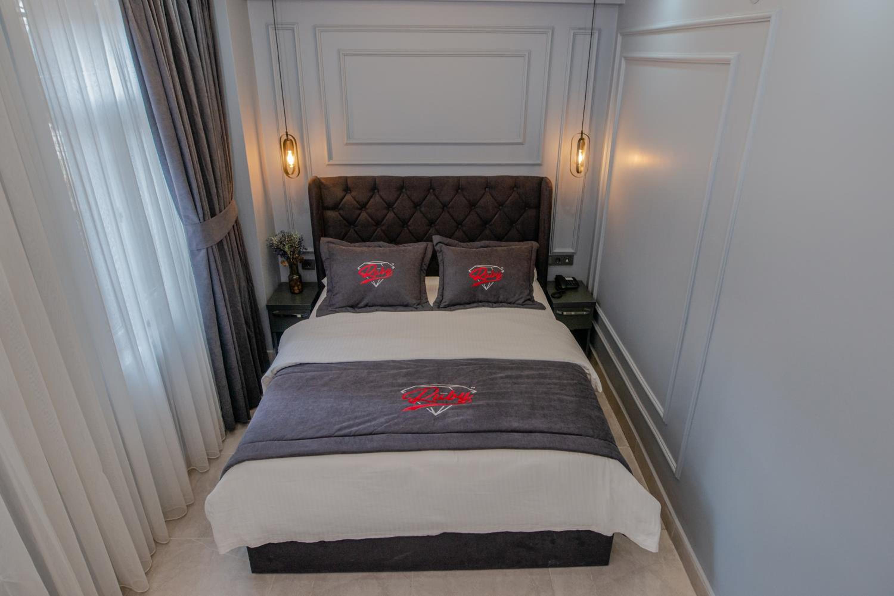 Ruby Hotel en Istanbul — hotel room