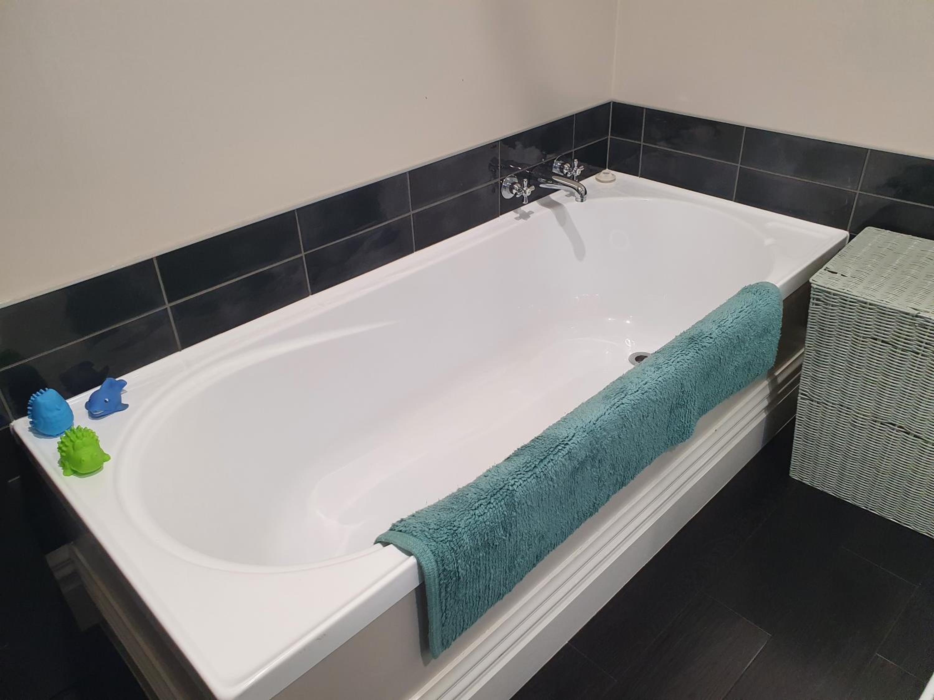 Roslyn Business Studio - 2 bedroom view 2