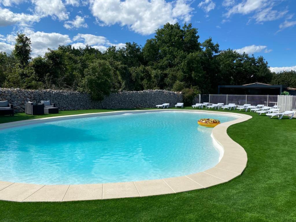 LE PARADIS ACQUIS