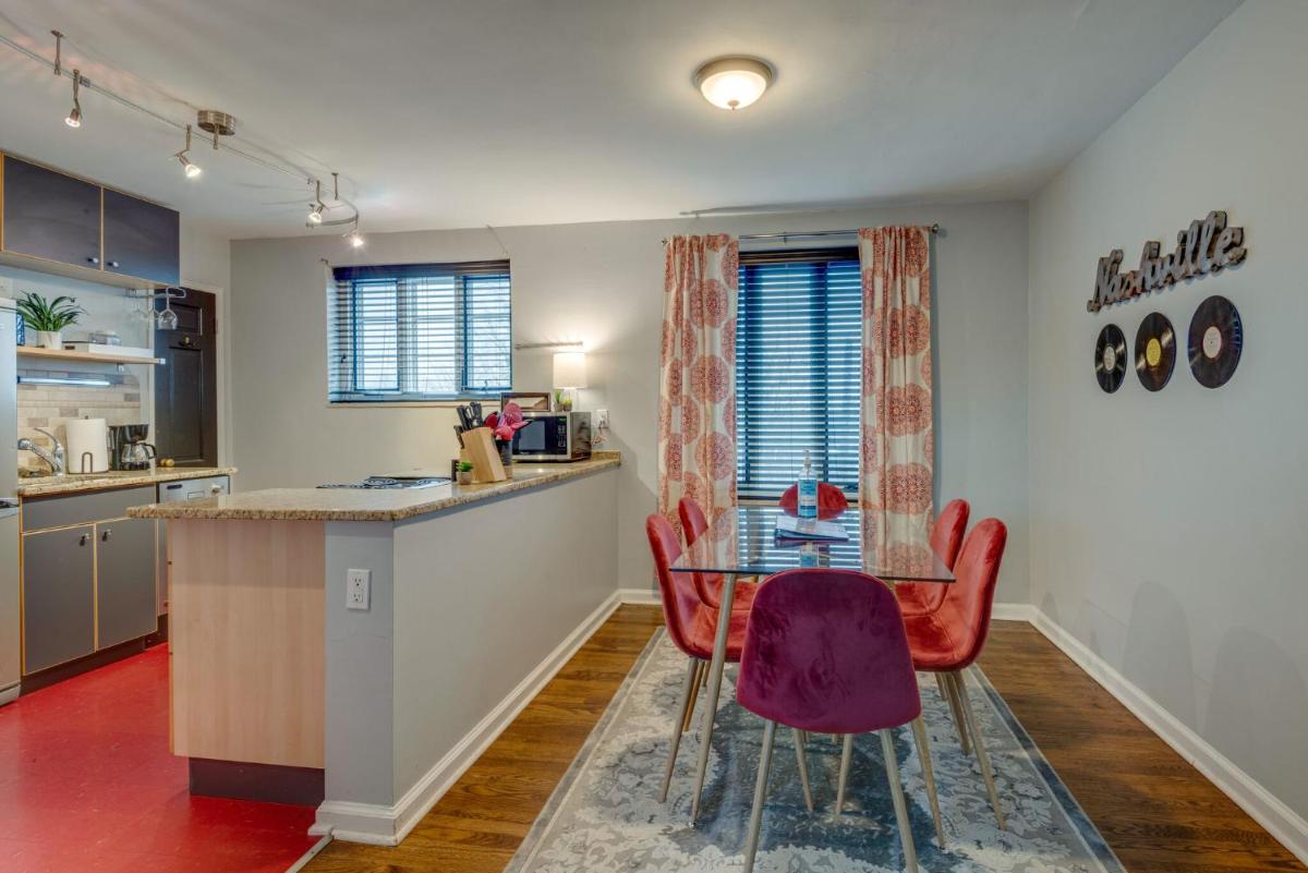 Nashville Flat Minutes From Everything -206 view 5