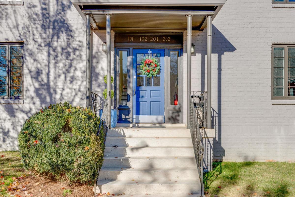 Nashville Condo Centrally located in Mid Town -201 view 2