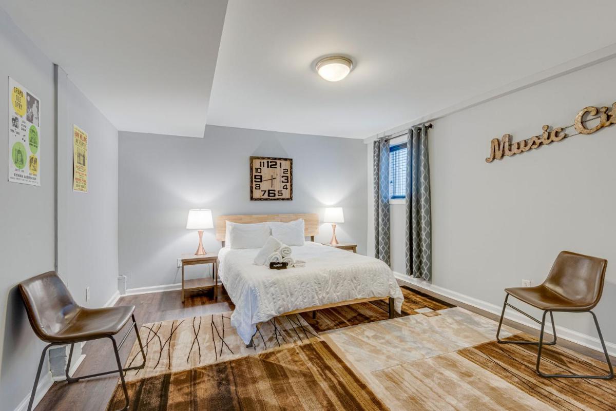 Nashville apartment Centrally Located -301 view 5