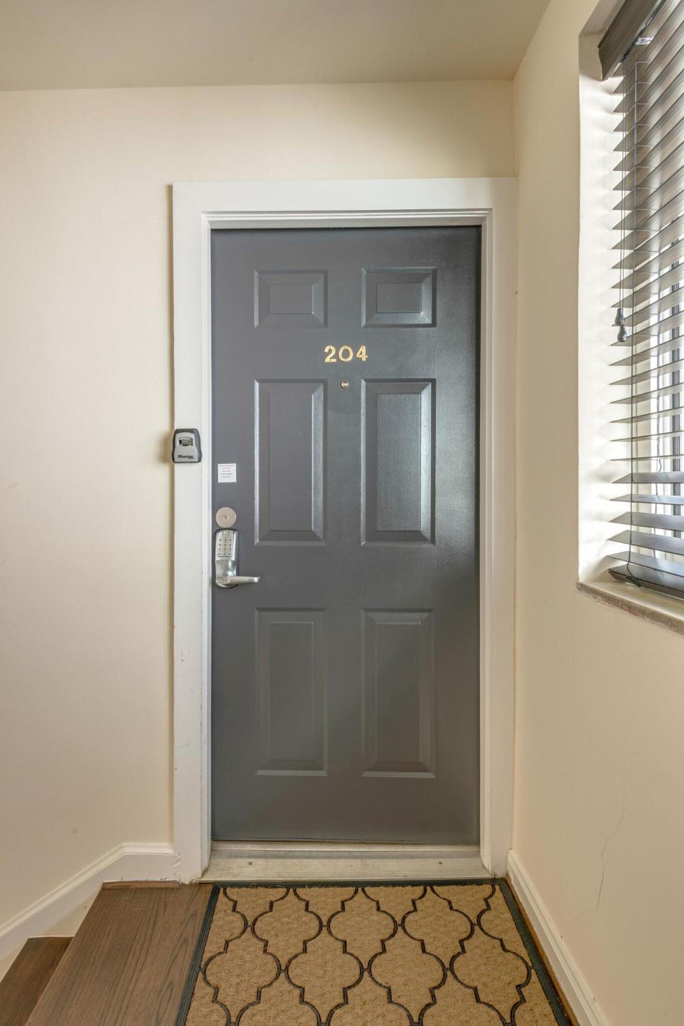 Gorgeous Apt in the Heart of Nashville -204 view 3