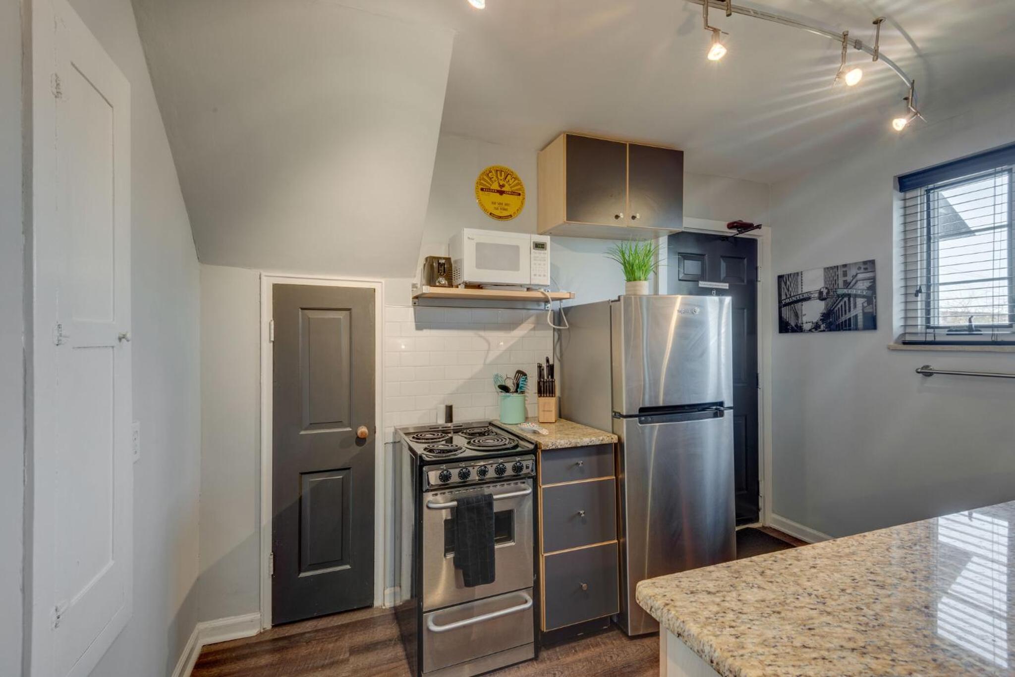 Apartment by Vandy Minutes to Downtown -102 view 4