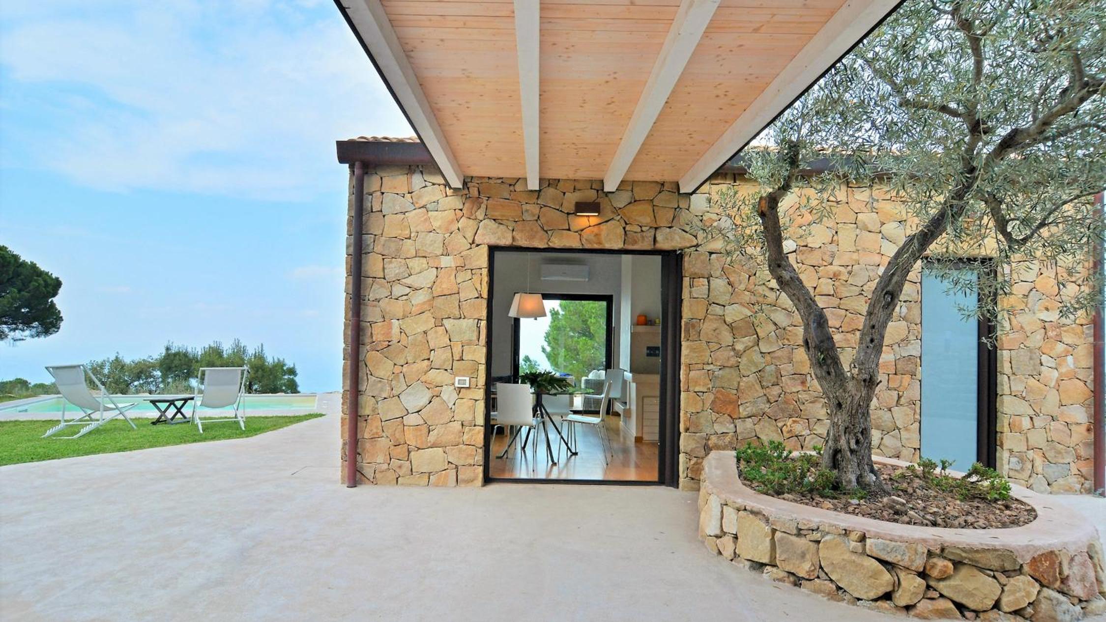 VILLA RESPIRO 8, Emma Villas view 5