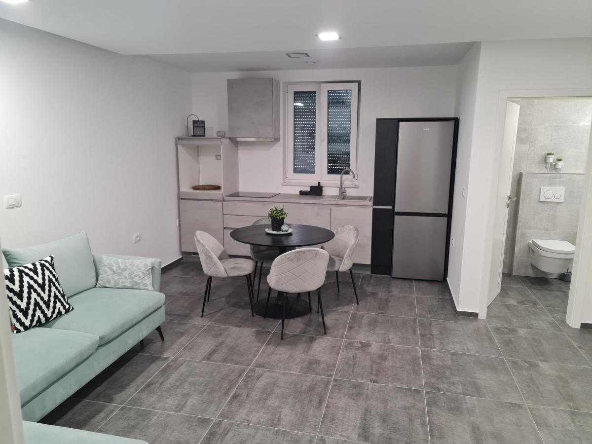 Villa Capris apartments view 5