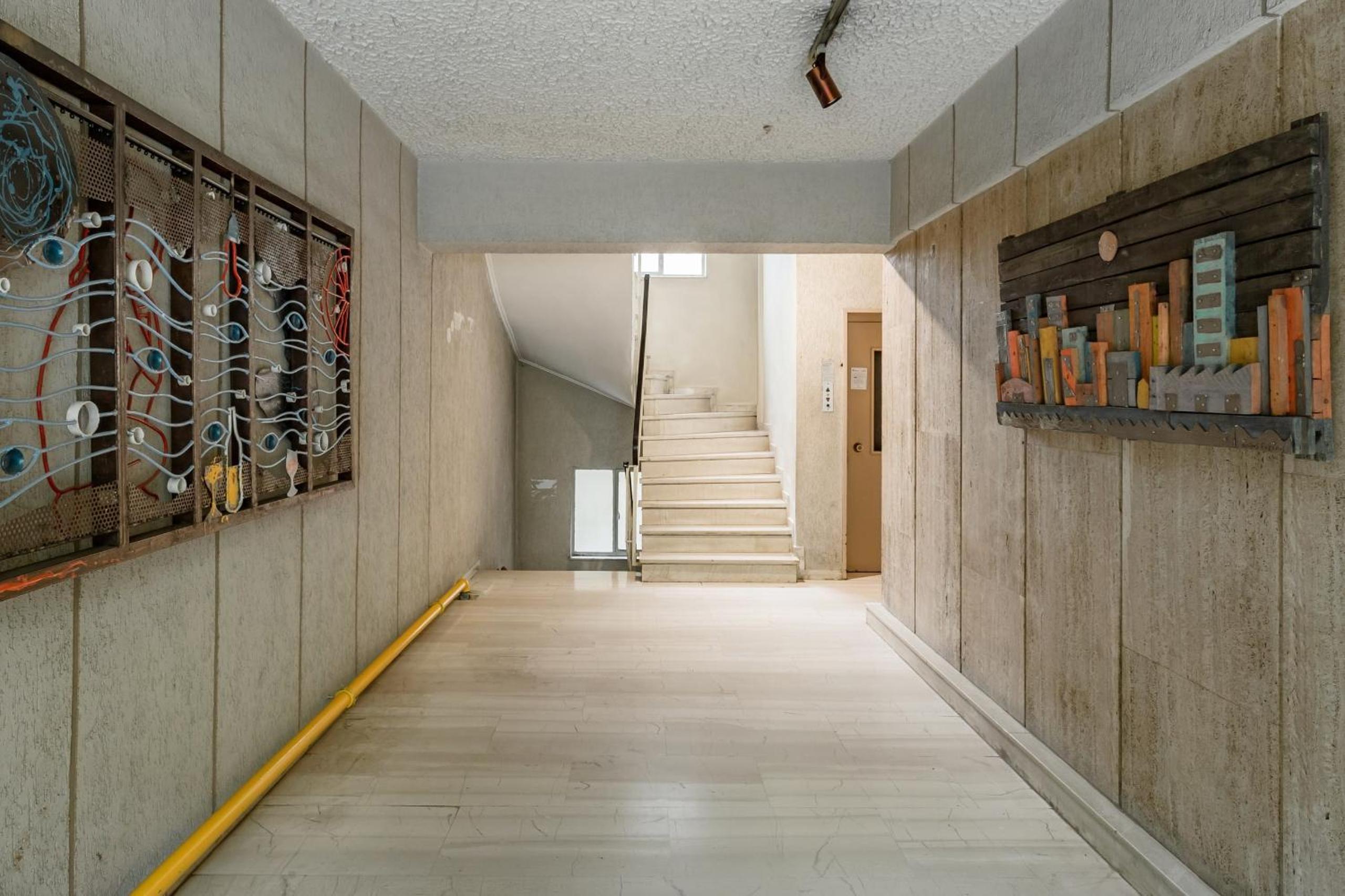 Koukaki Studio with a Sunny Balcony, near the Acropolis