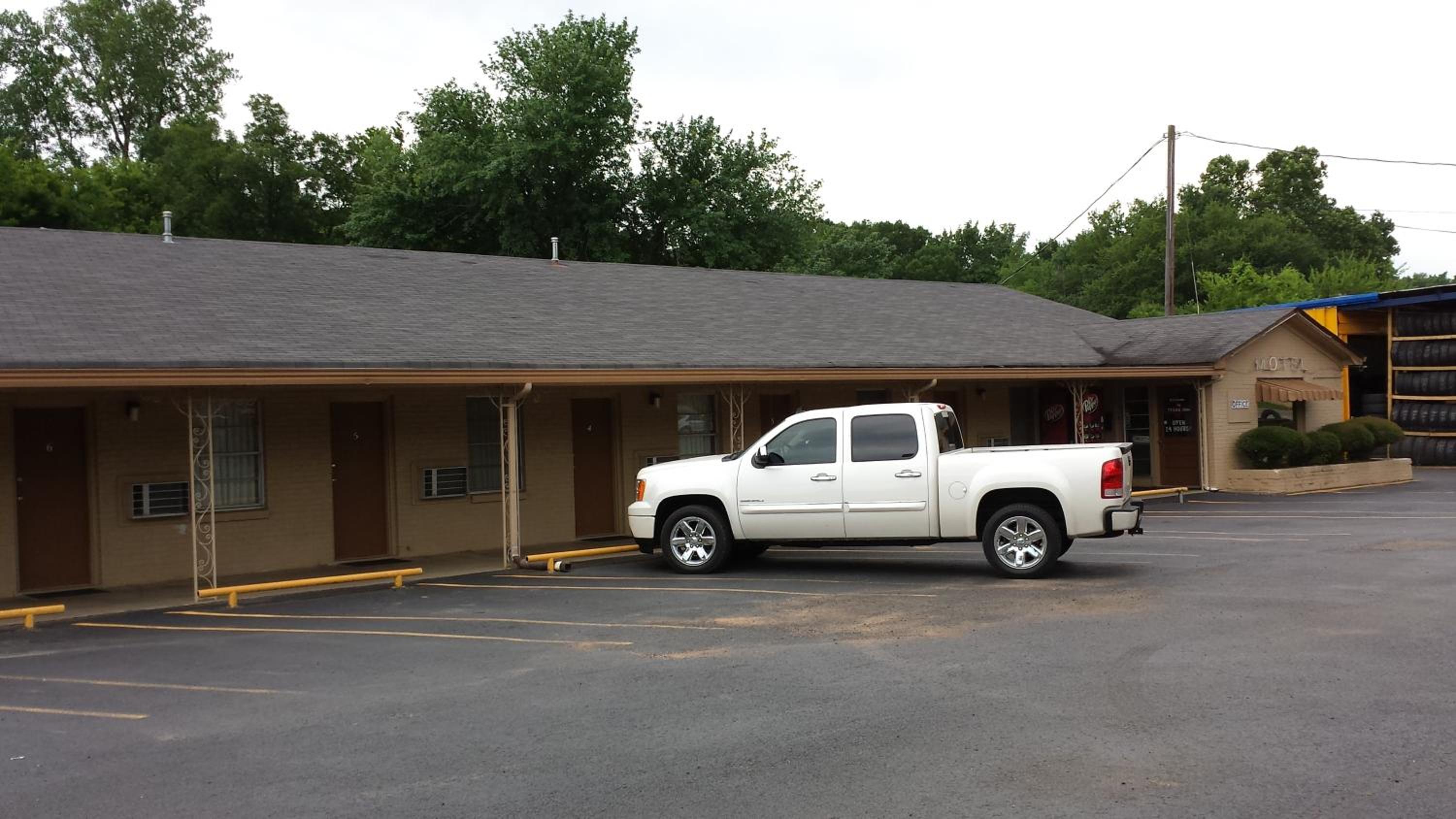 Texas Inn Motel view 3