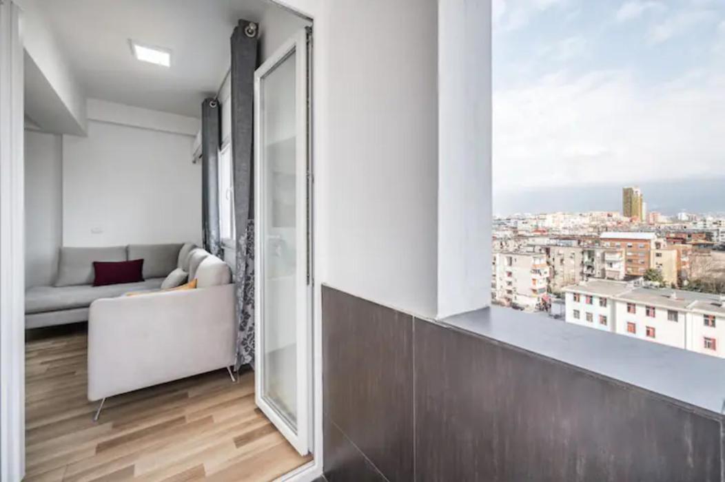 Miku Apartment-Incredible City View 2Bd Apartment at Myslym Shyri