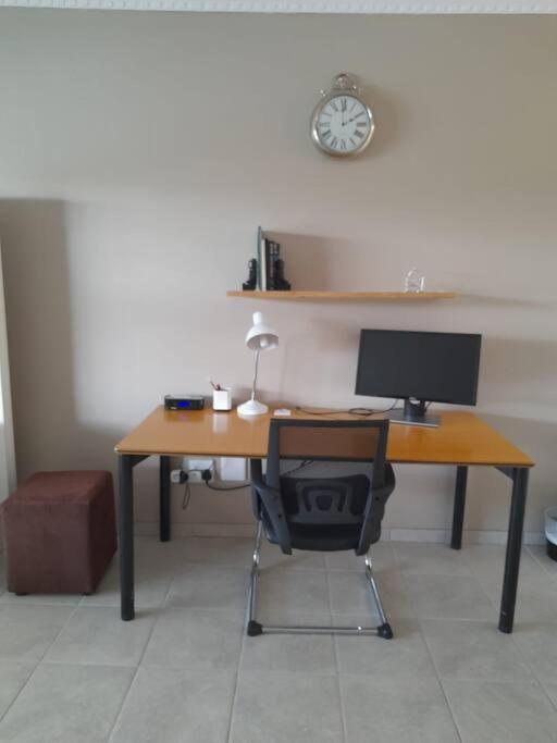 Spacious Poppy Studio in Zeekoeivlei, Cape Town view 4