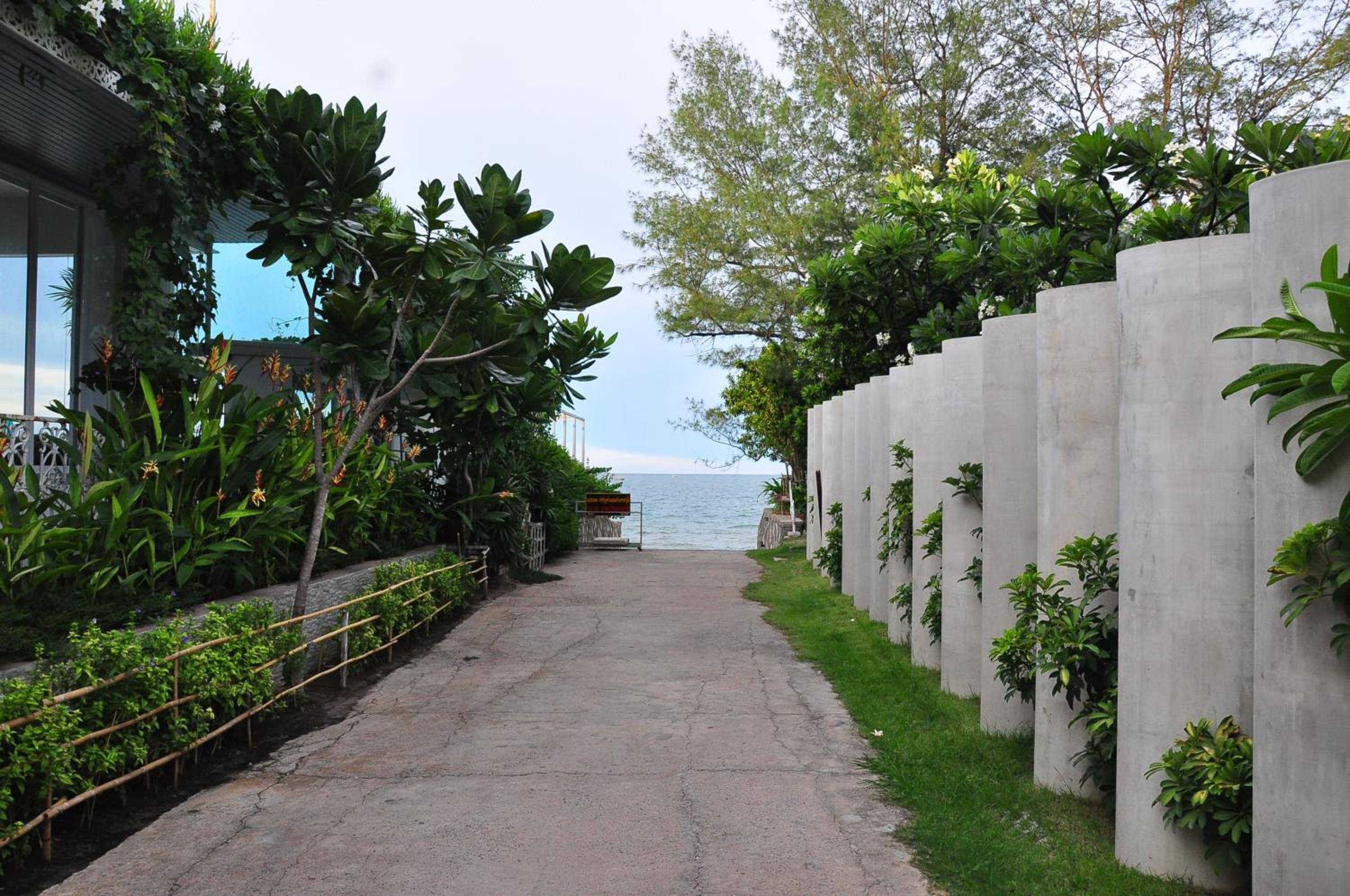 SUMMER HUA HIN Condominium view 3