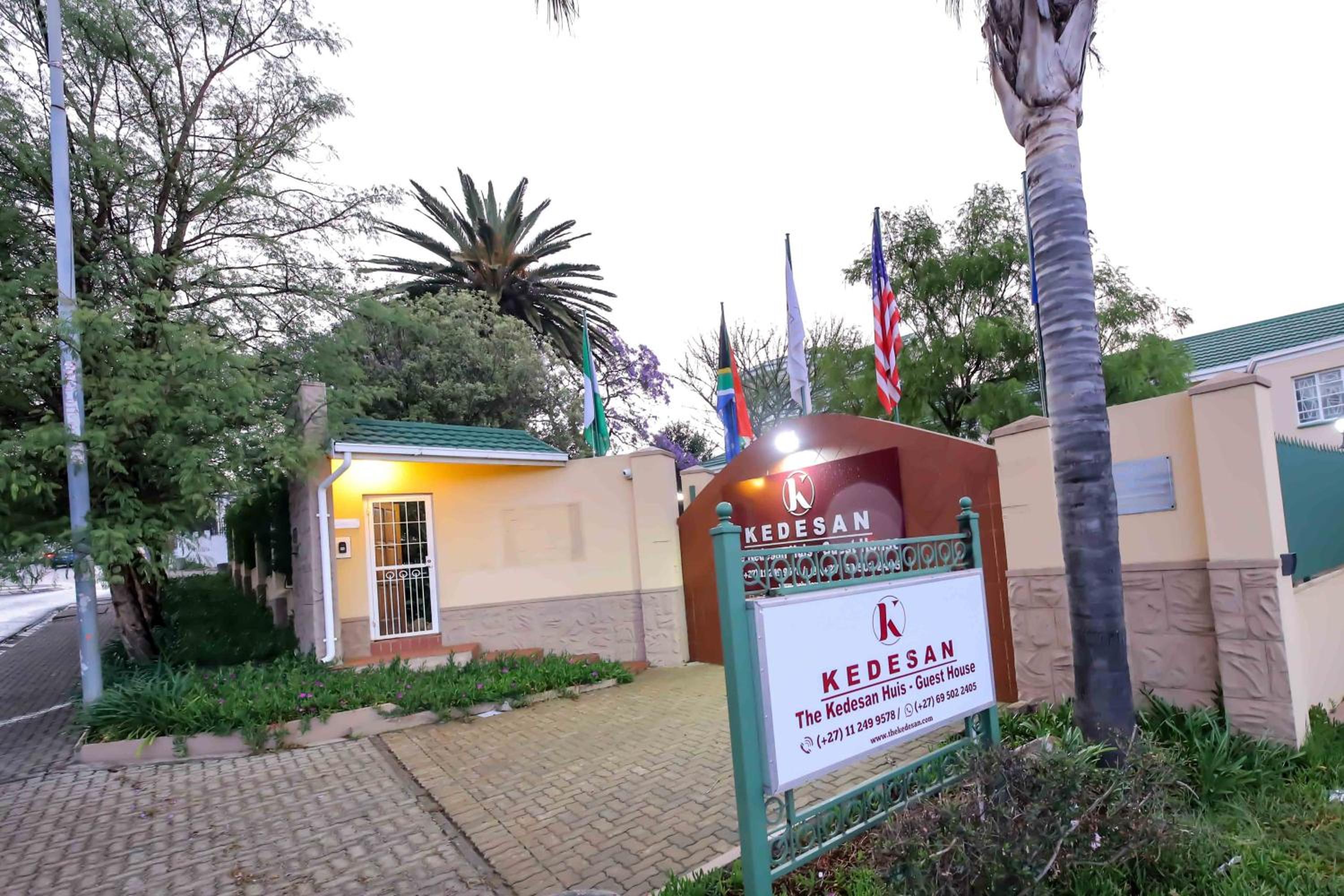 The KEDESAN Huis - Guest House