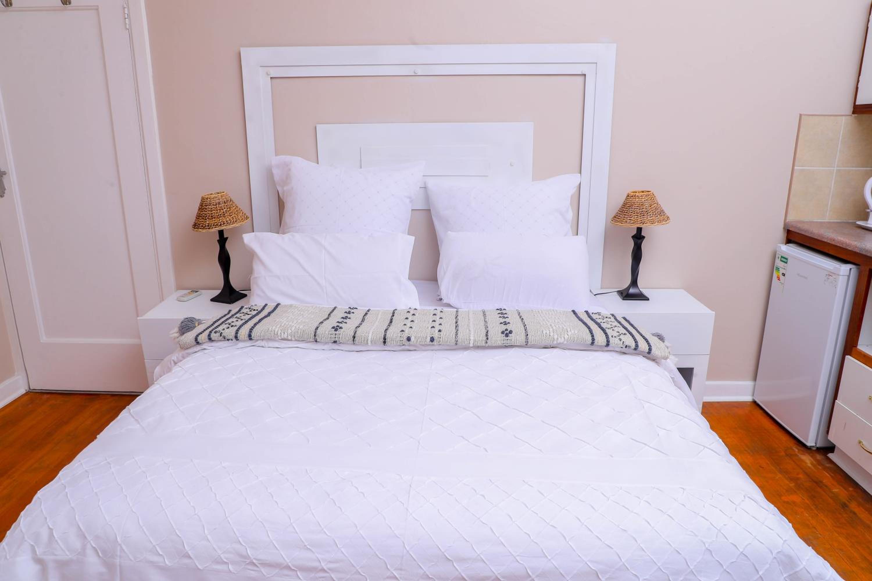 The KEDESAN Huis - Guest House
