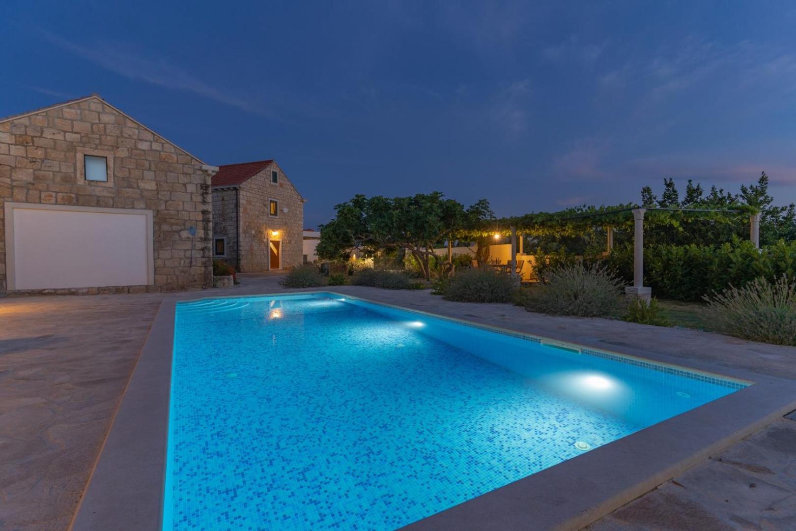 Villa Luic view 3