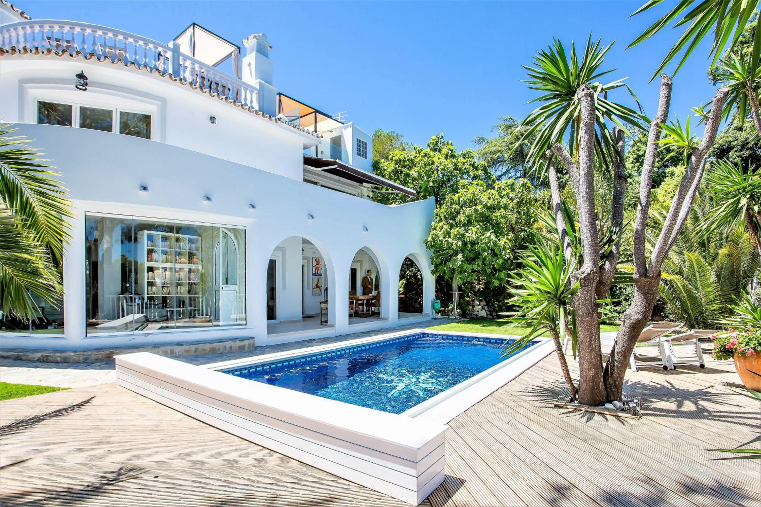 Marbella Vacations - Luxury Villa with swimming pool and Jacuzzi - Property Image 30