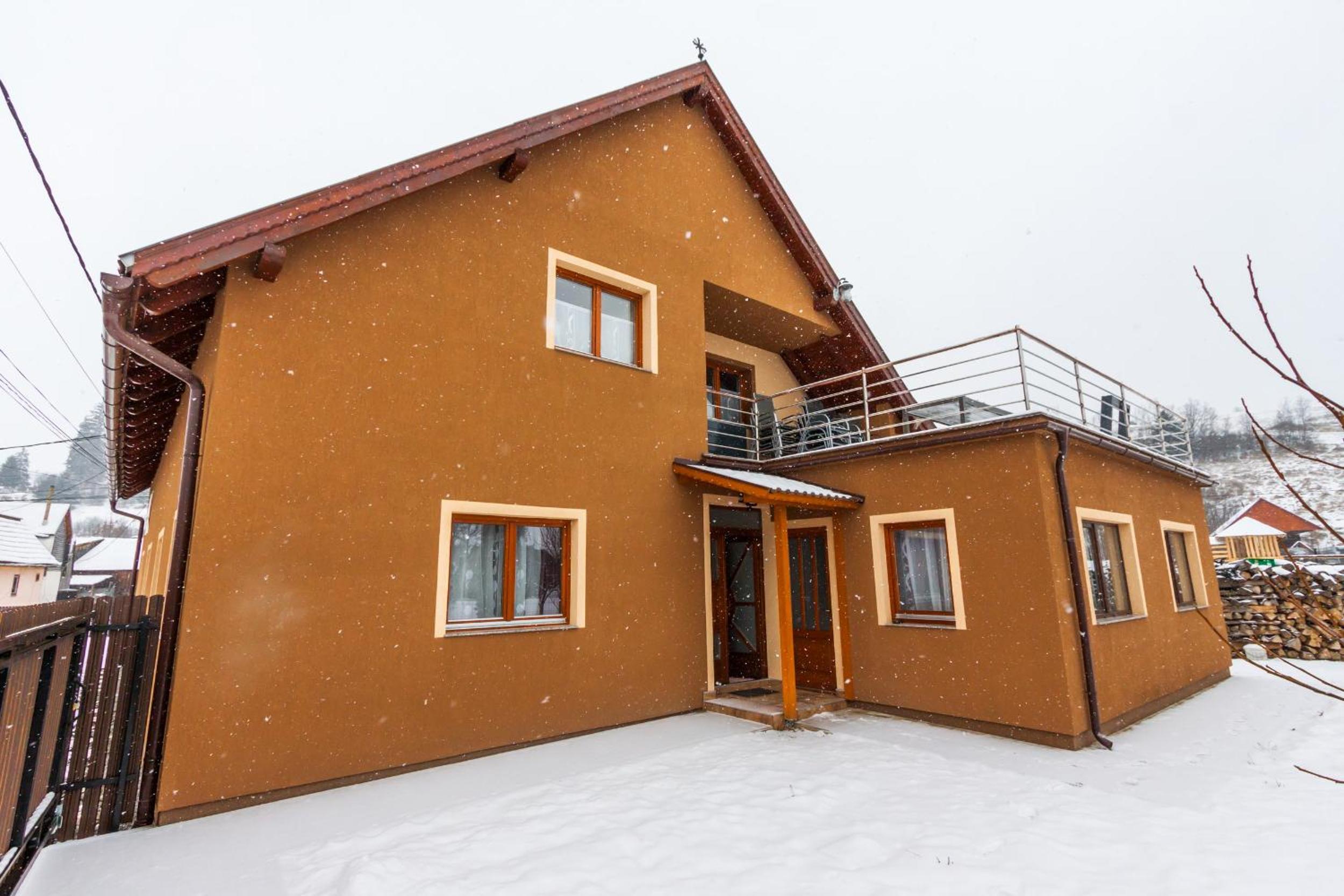 Erőss Kulcsosház view 2
