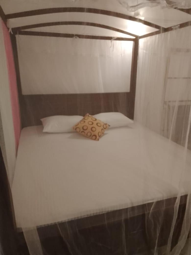 Villa hilltop by yehansa with unlimited fiber wifi view 2