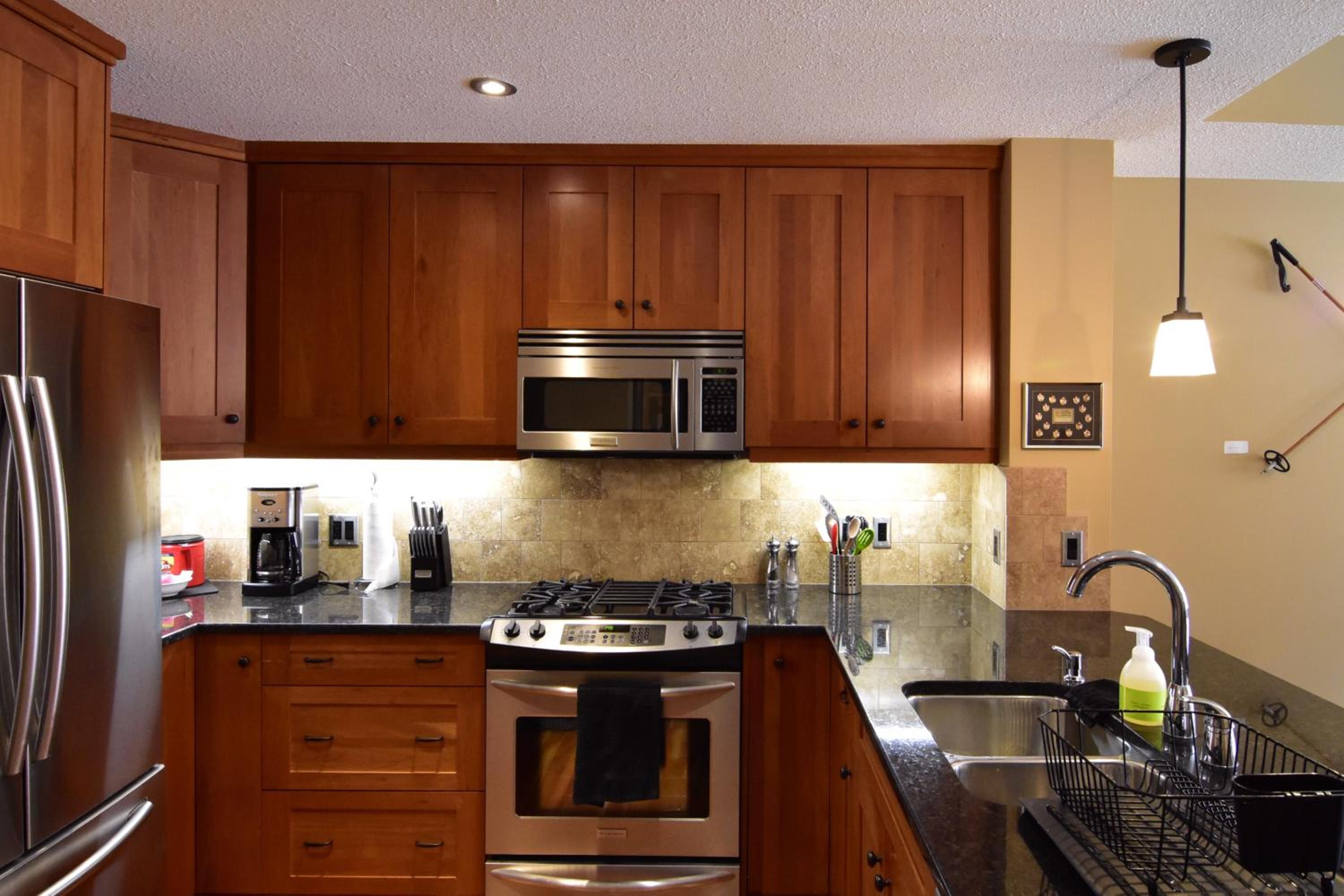 Luxurious Rundle Cliffs Lodge in Spring Creek view 4