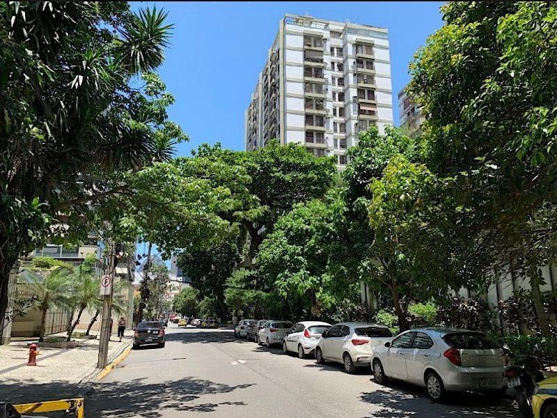 Design Botafogo: Piscina, Garagem e Luxo