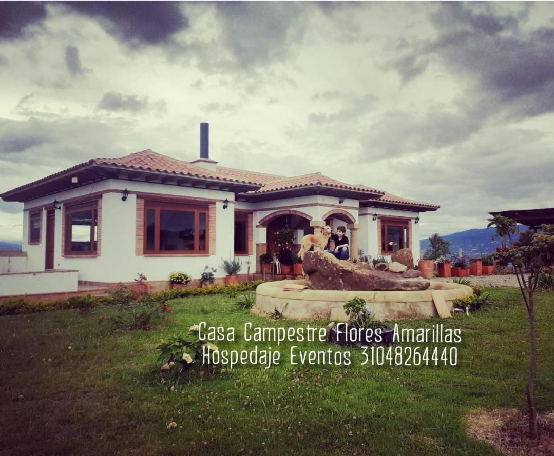 Home Boutique Flores Amarillas
