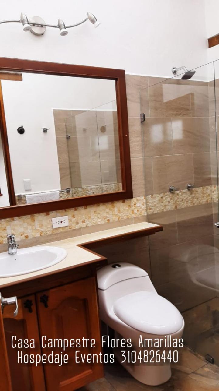 Home Boutique Flores Amarillas