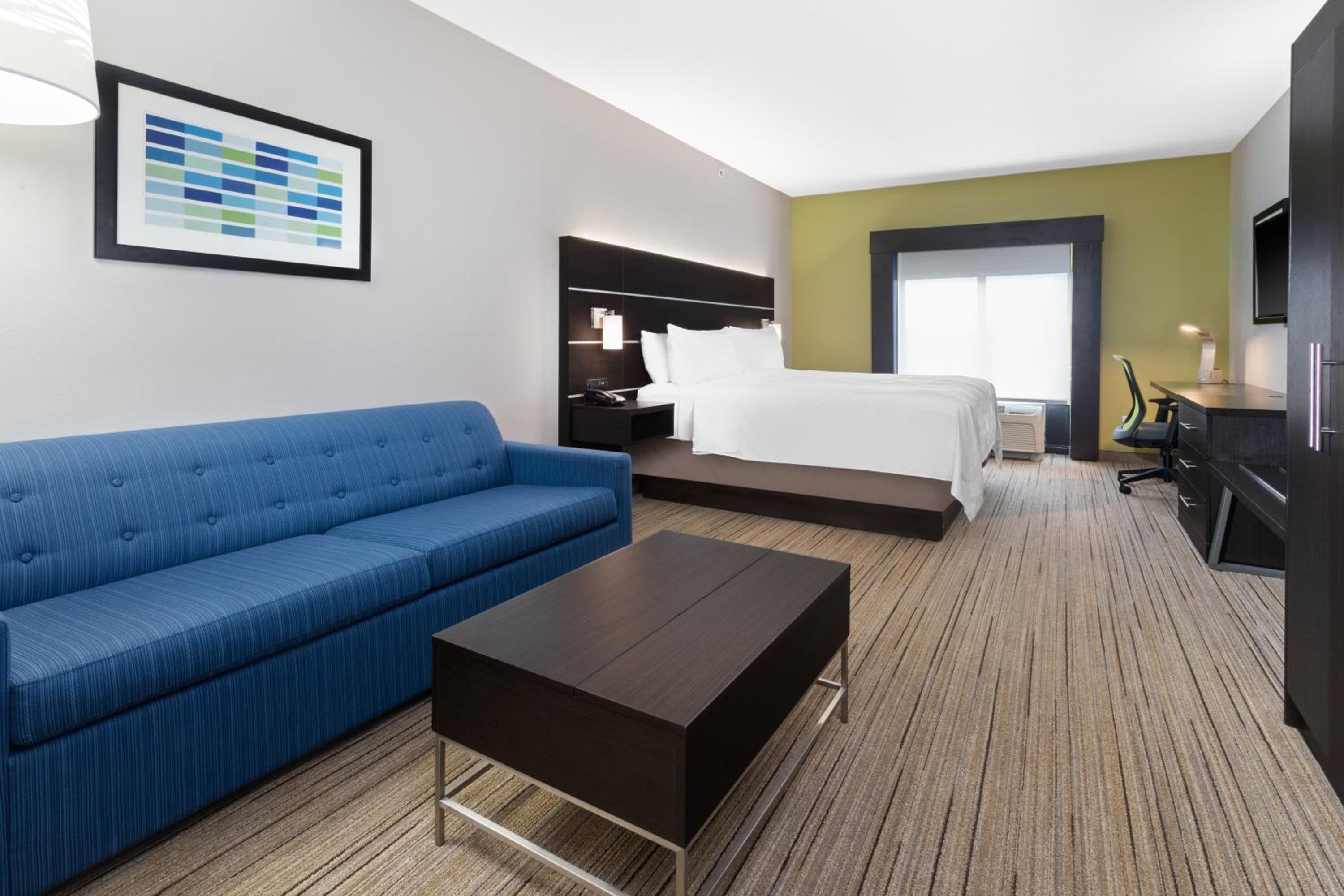 Lake Placid Vacations - Holiday Inn Express Hotel  Suites Lake Placid, an IHG Hotel - Property Image 4