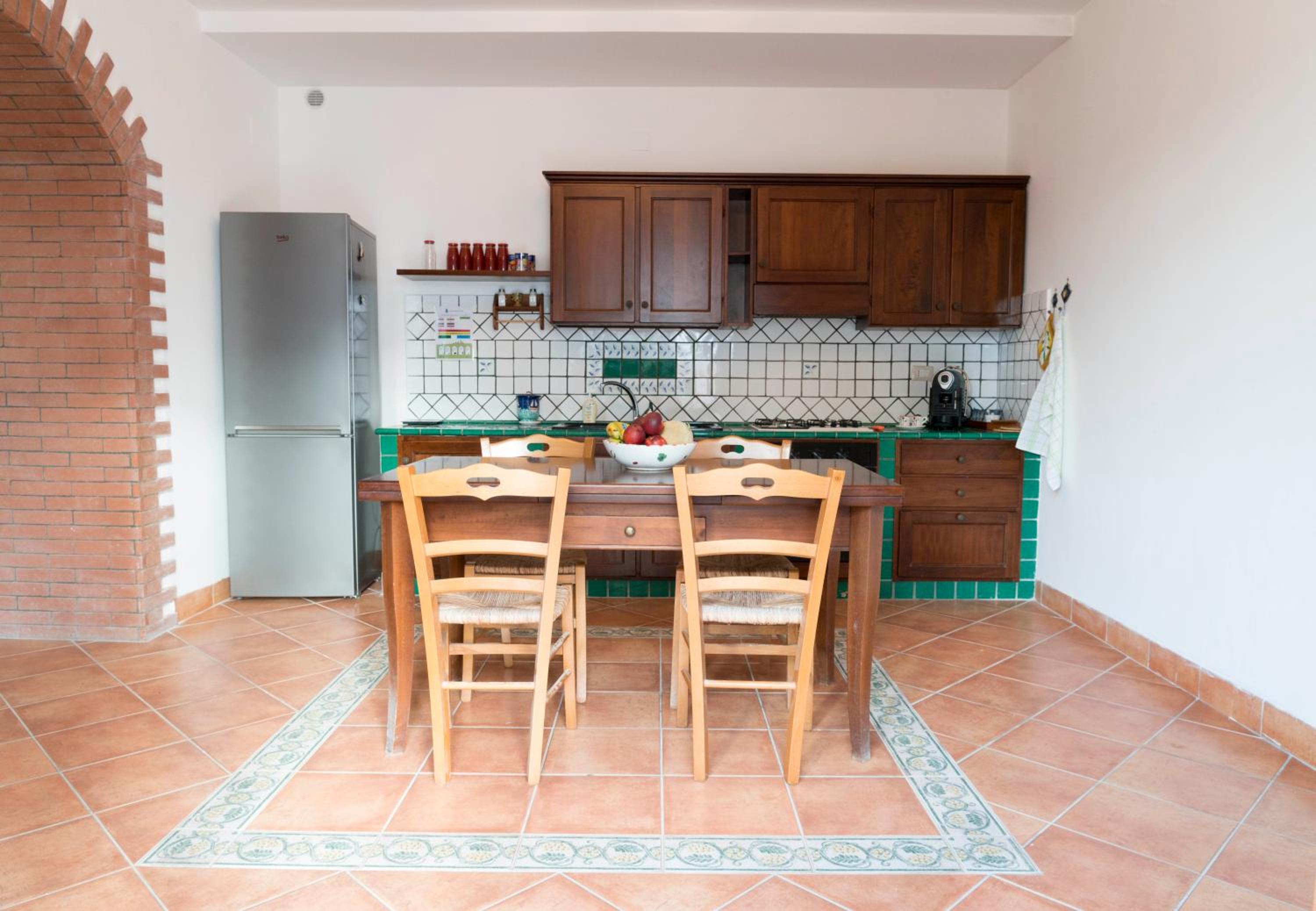 VILLA VICINUS - 120 mq - parking - garden