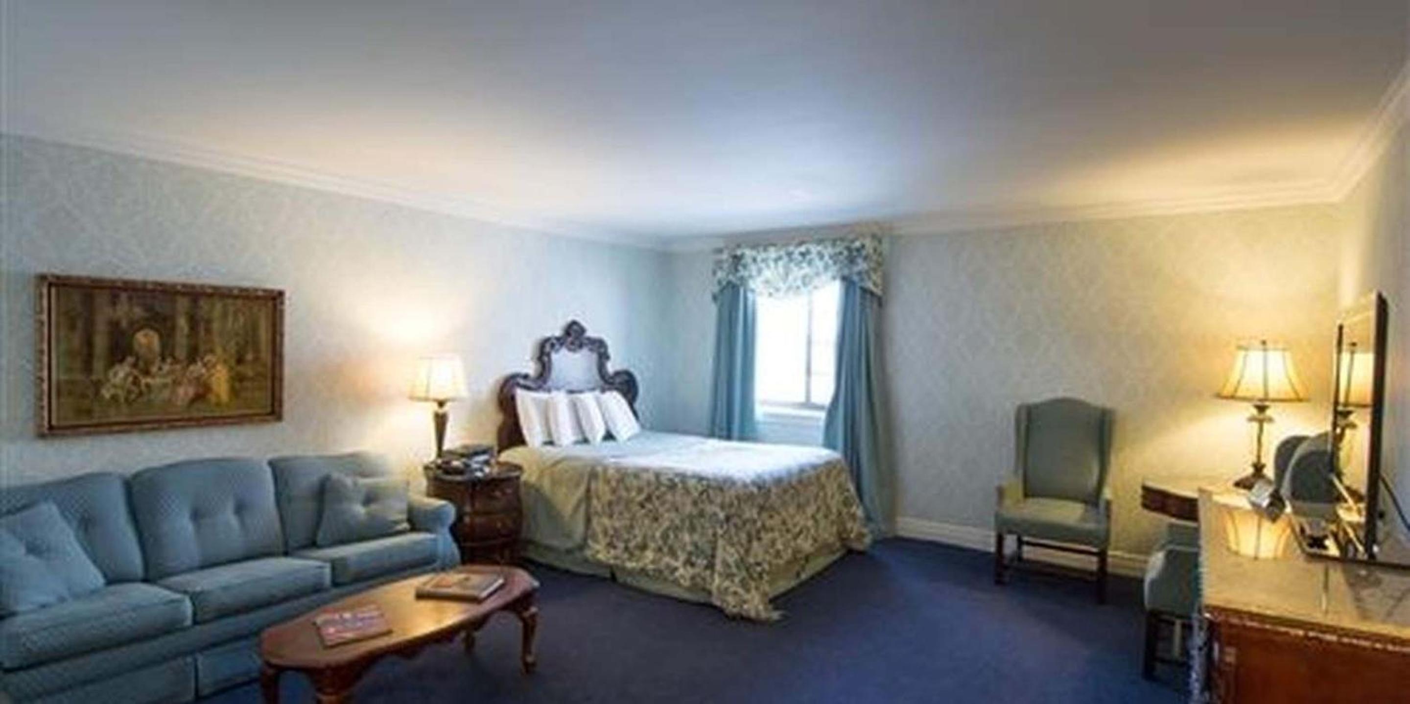 Red Coach Inn