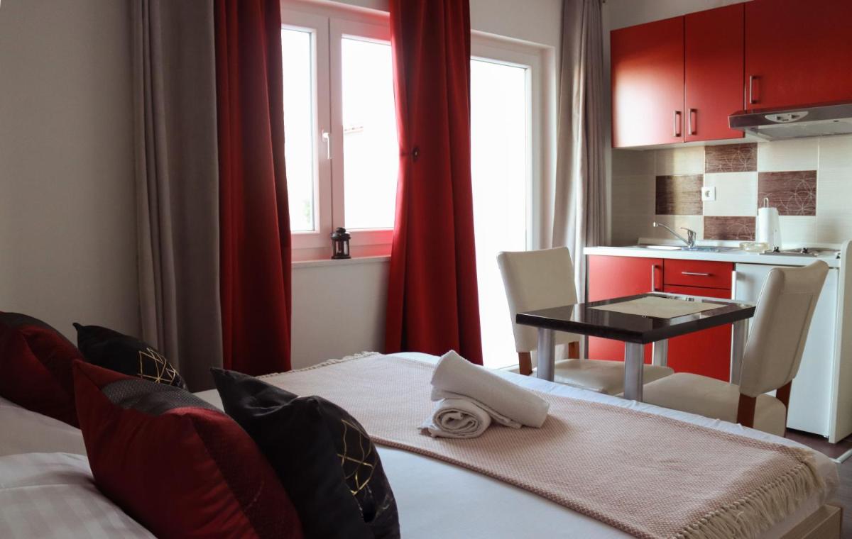 Apartments Emilija view 2