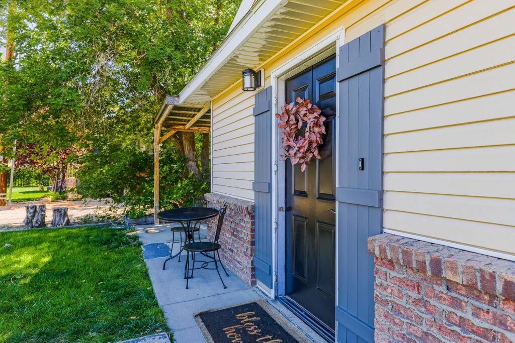 The Pathside Cottage