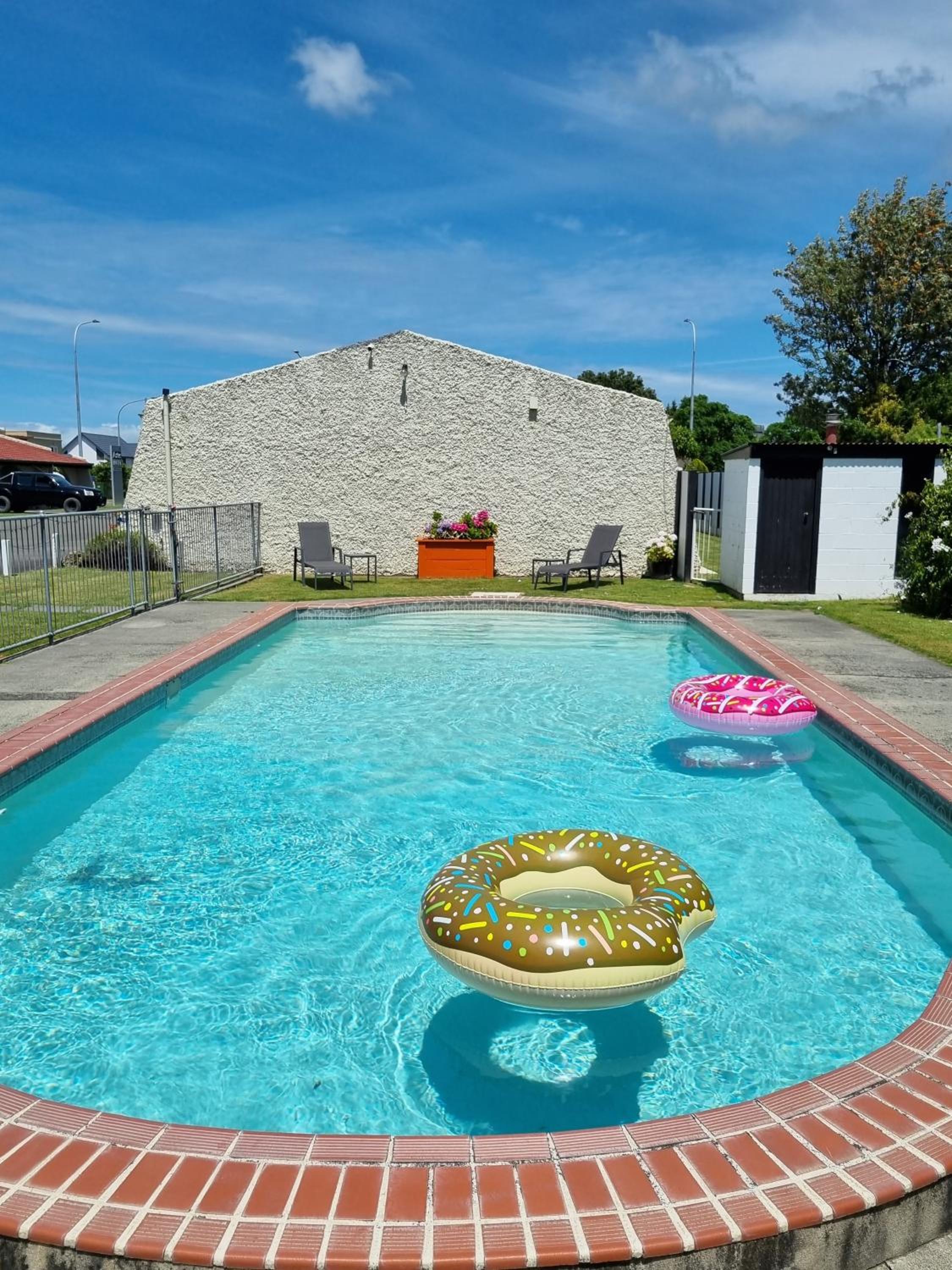 Aztec Motel