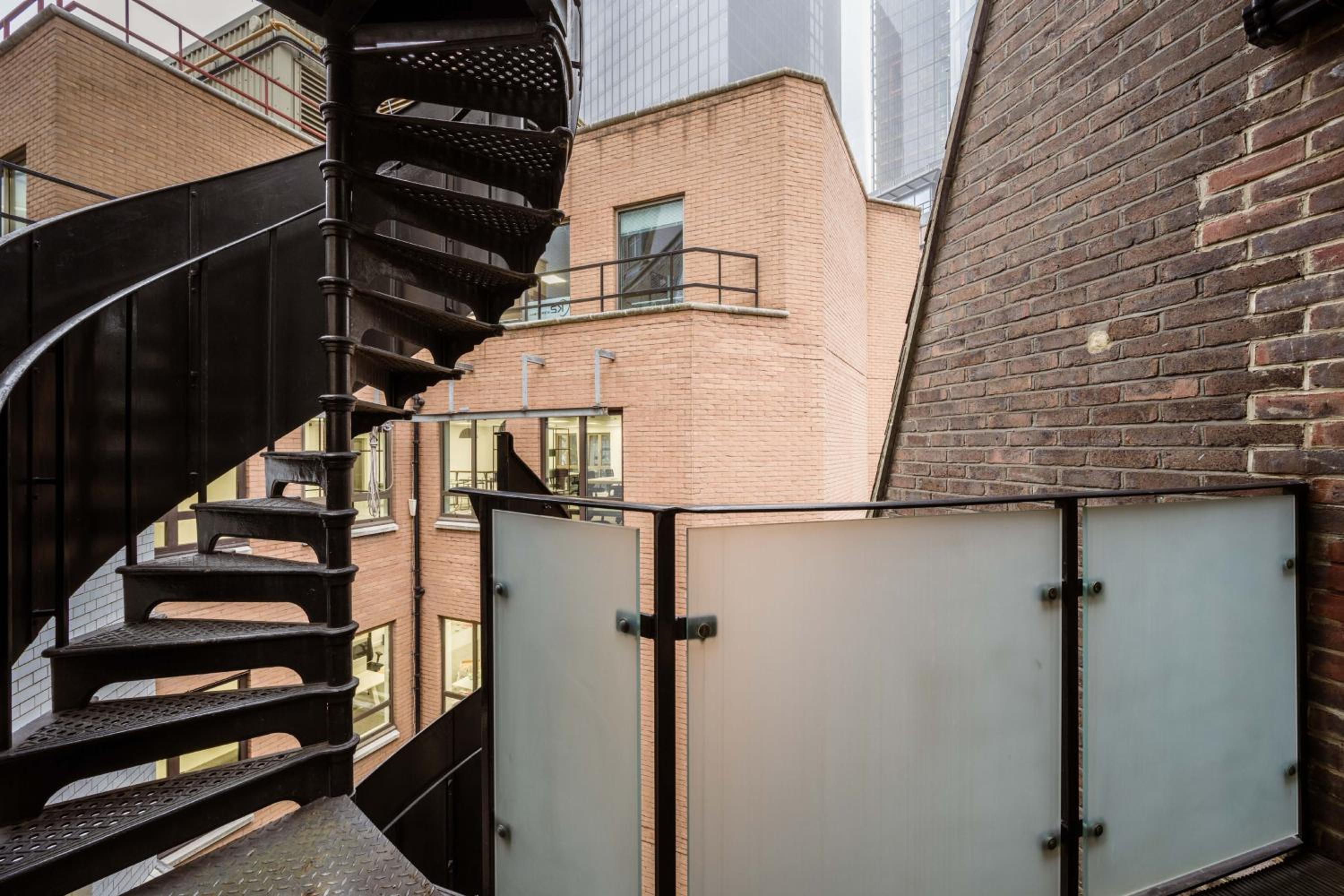 Apartment 4, 48 Bishopsgate by City Living London