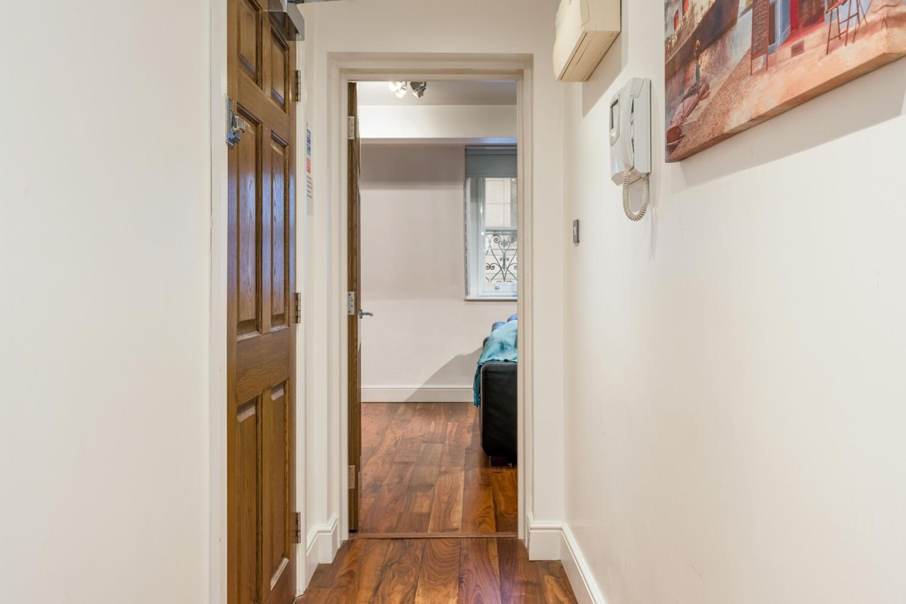 Apartment 4, 48 Bishopsgate by City Living London