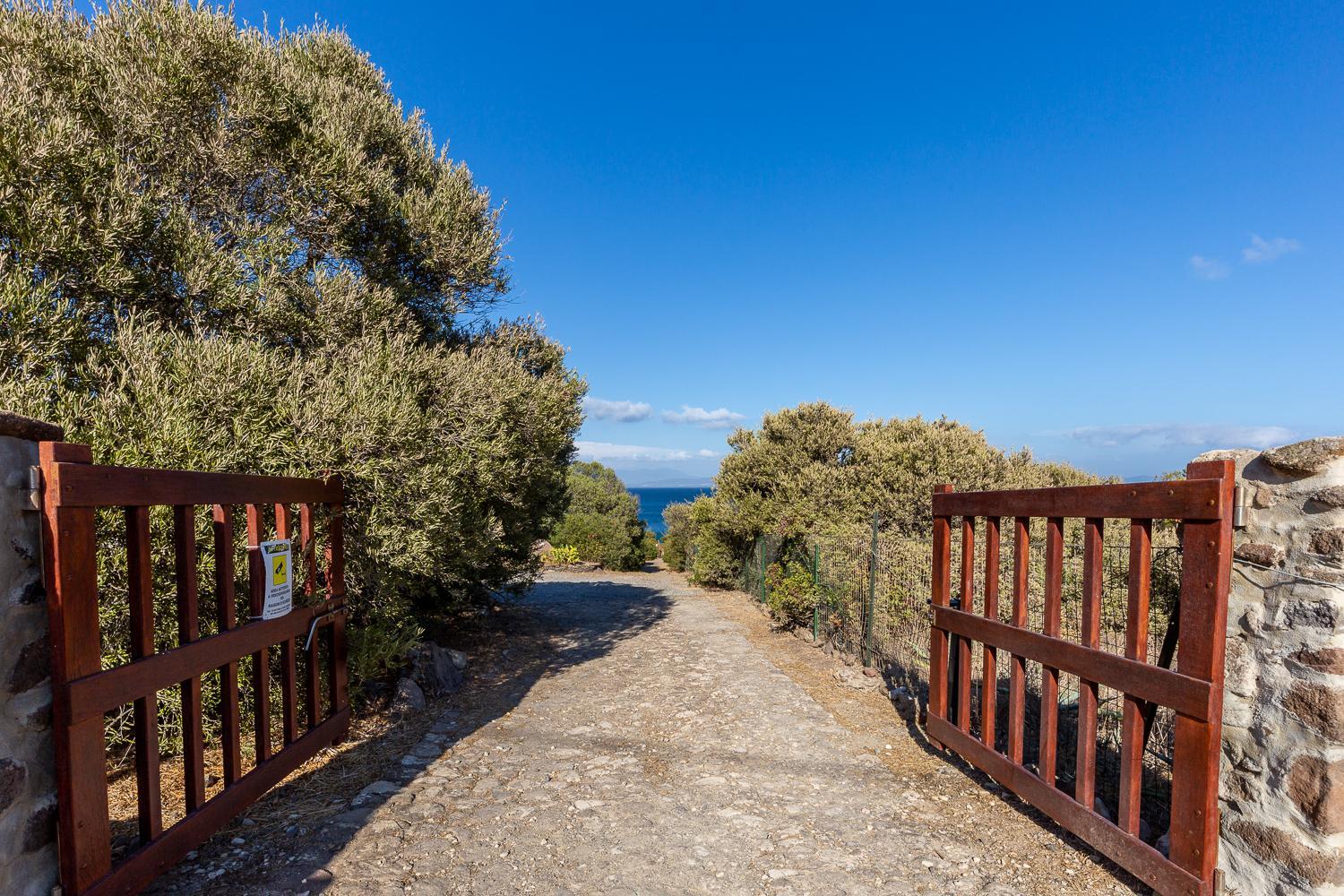 su mari su entu Isola di Sant'Antioco villa con accesso diretto al mare photo 4