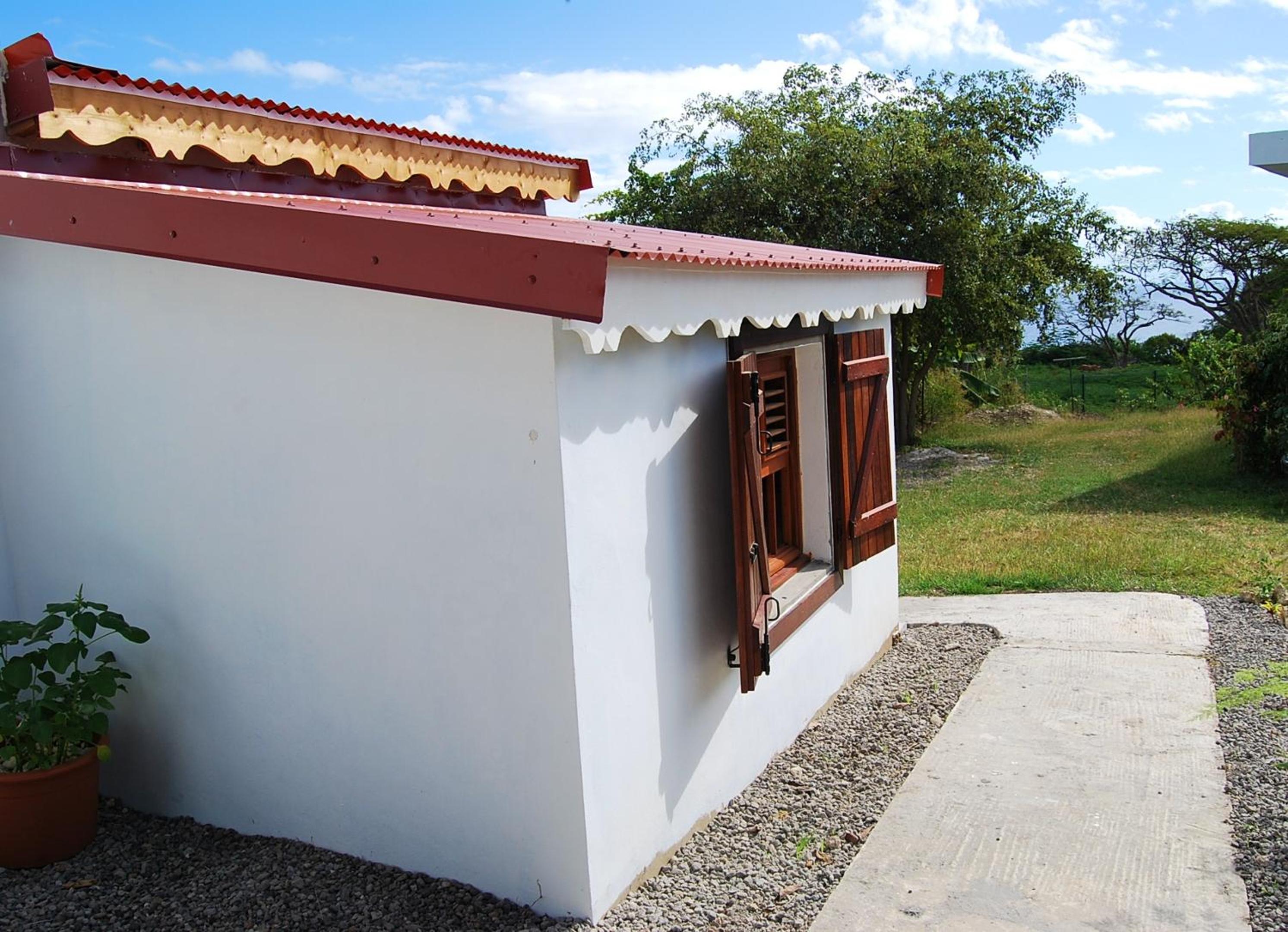 Maison charmante Grand-Bourg view 2