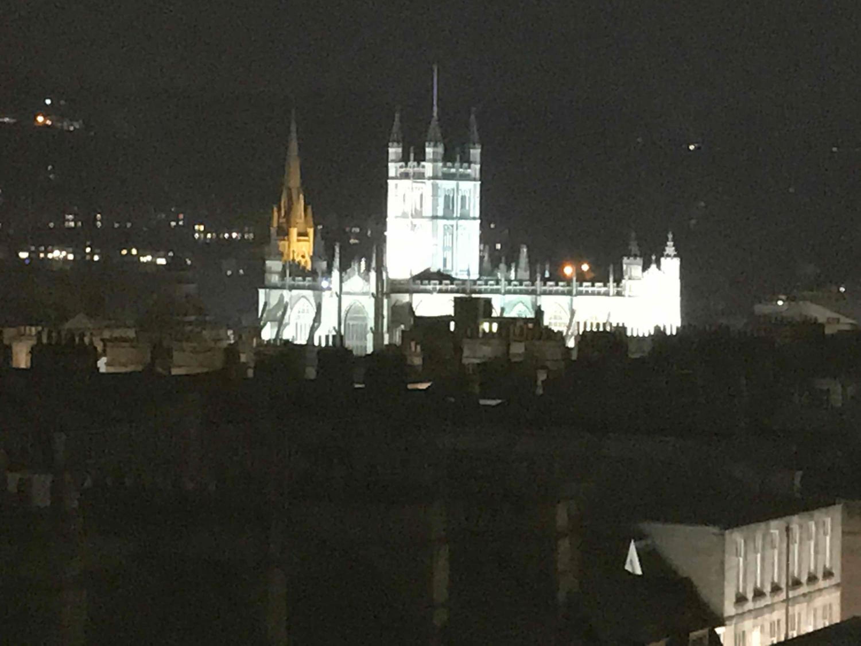 Bath Roof Terrace Apartment, City Centre, Sleeps up to 8 view 4