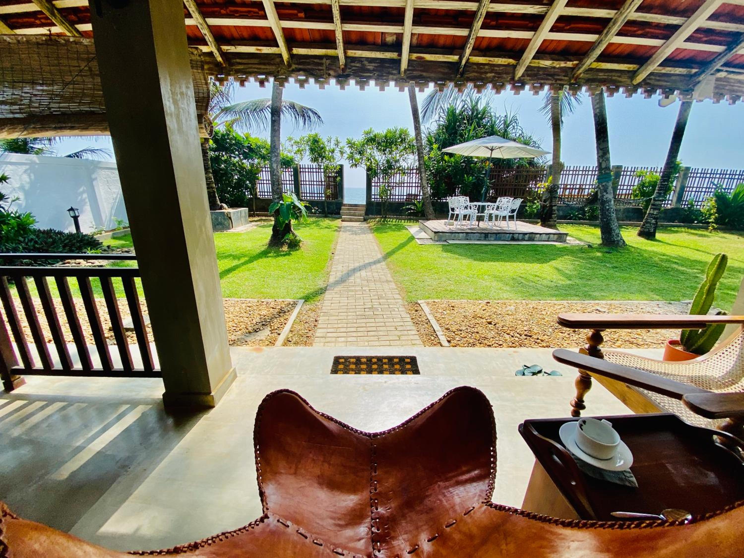 SUNSET BEACH HAVEN, Entire Villa, Beachfront, Pool, Private view 4