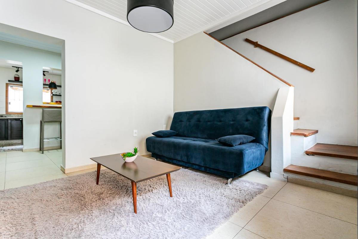 Casa em ótima localização no Centro VISE059