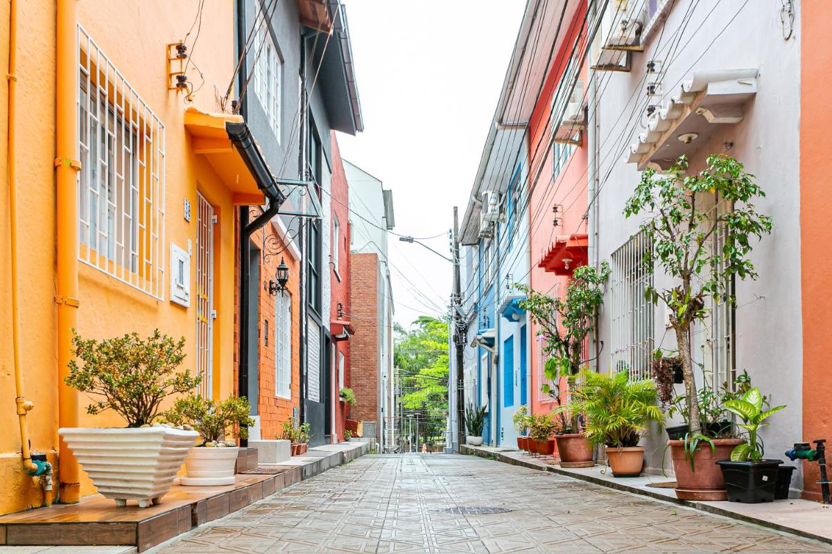 Casa em ótima localização no Centro VISE059