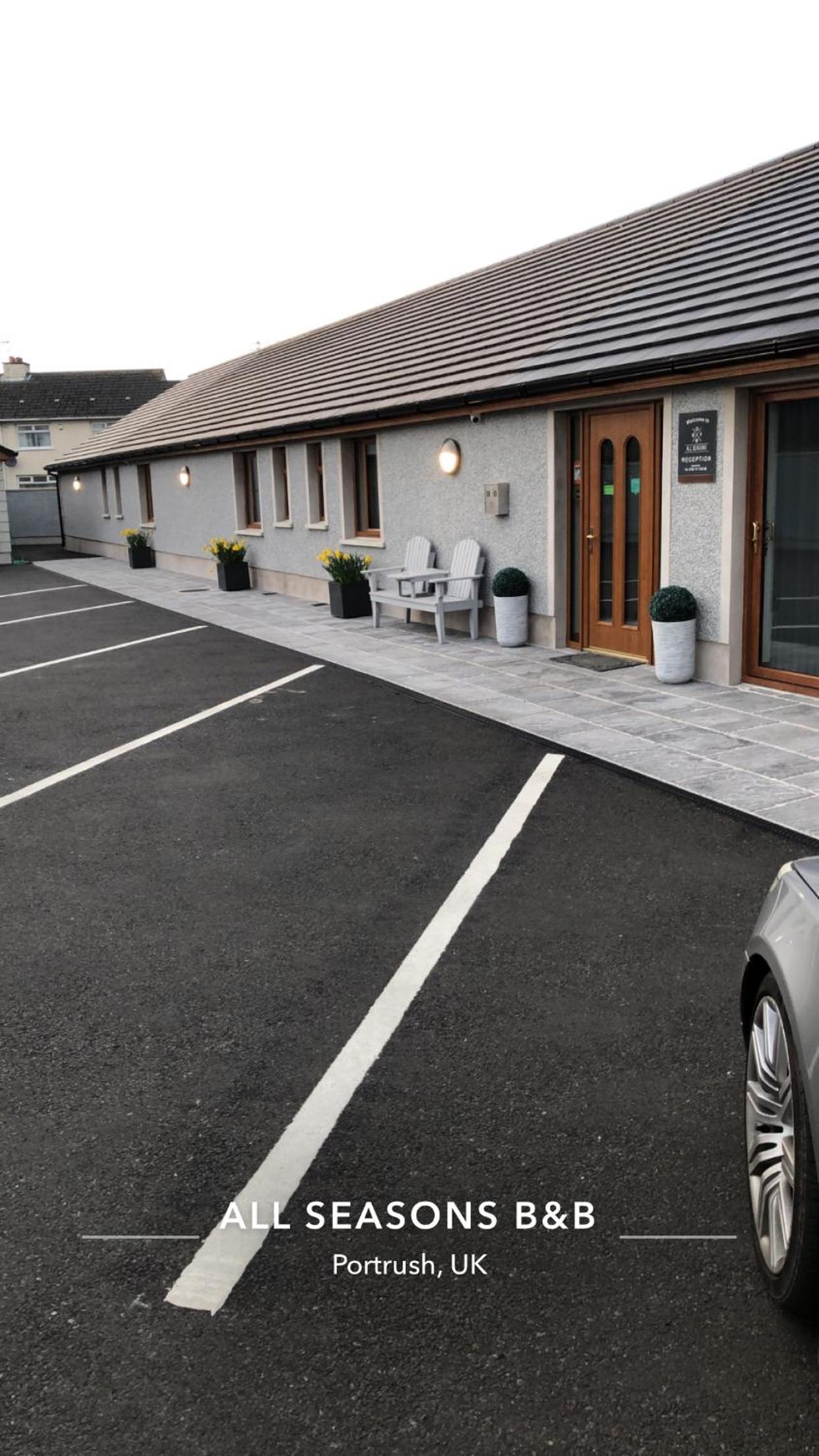 Hotel All Seasons - Image 1