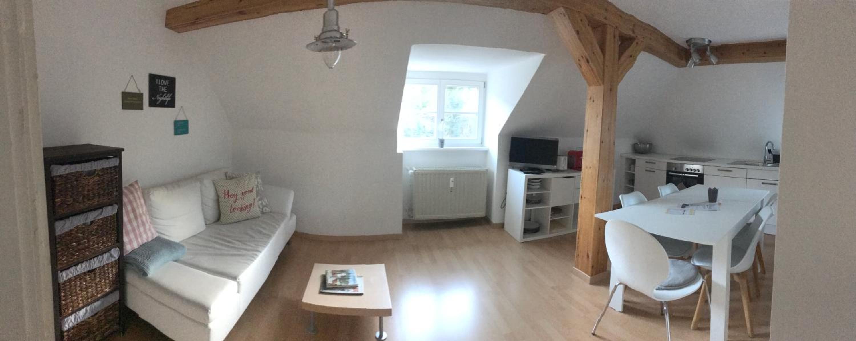 Ferienwohnung stadtnah im DG view 5