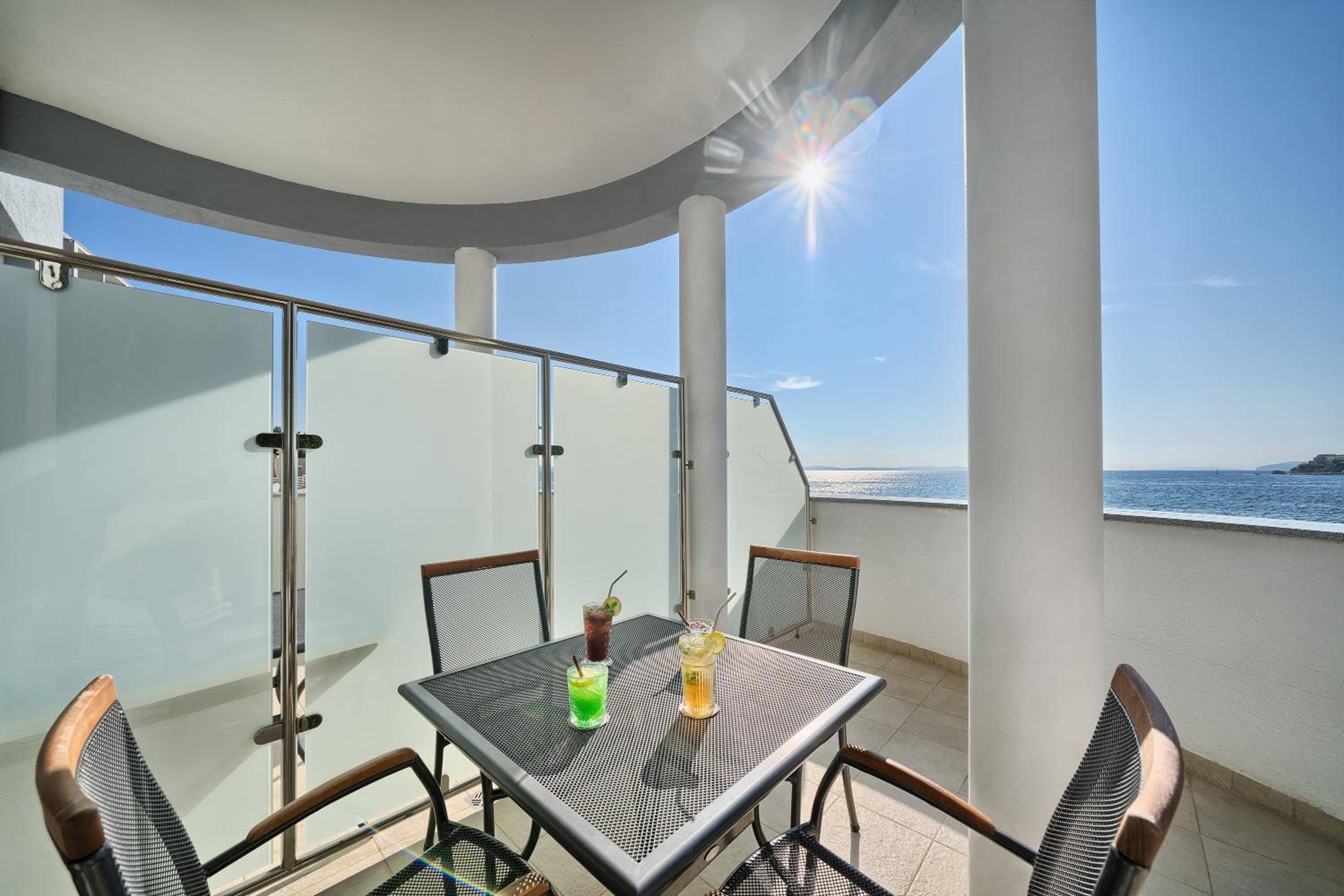 Sunset Split Rooms