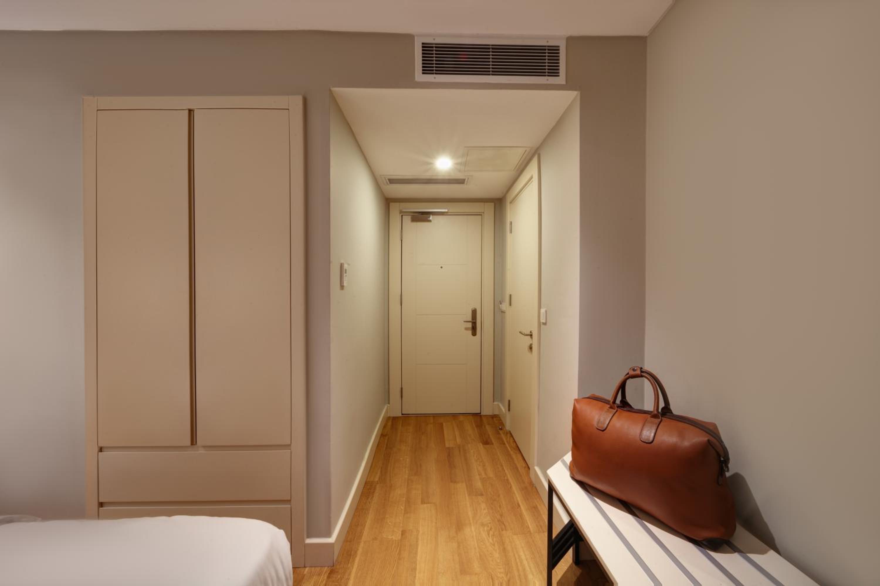 Suadhan Hotel - Image 8