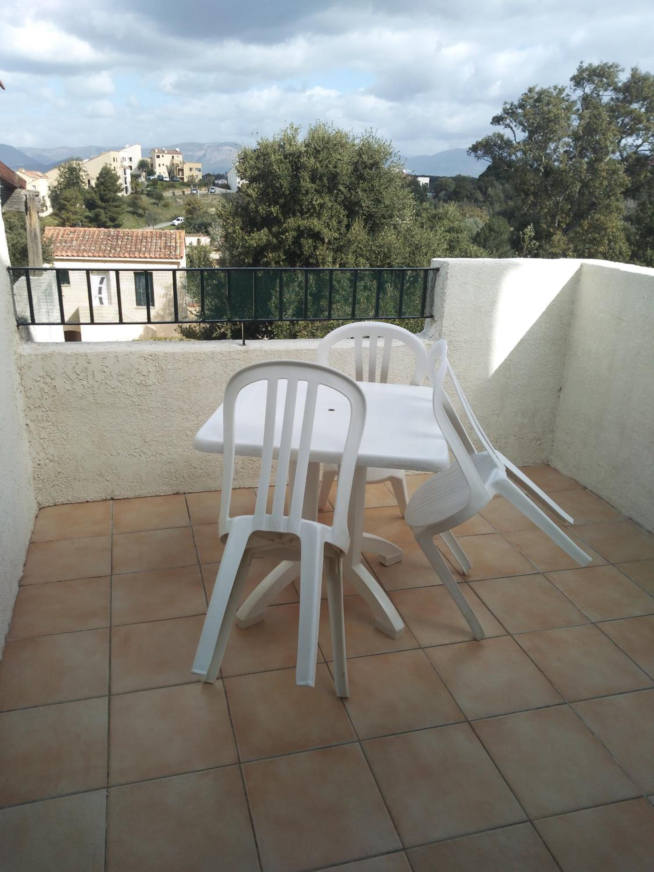 Studio vue mer à Porticcio proche aéroport Ajaccio view 3