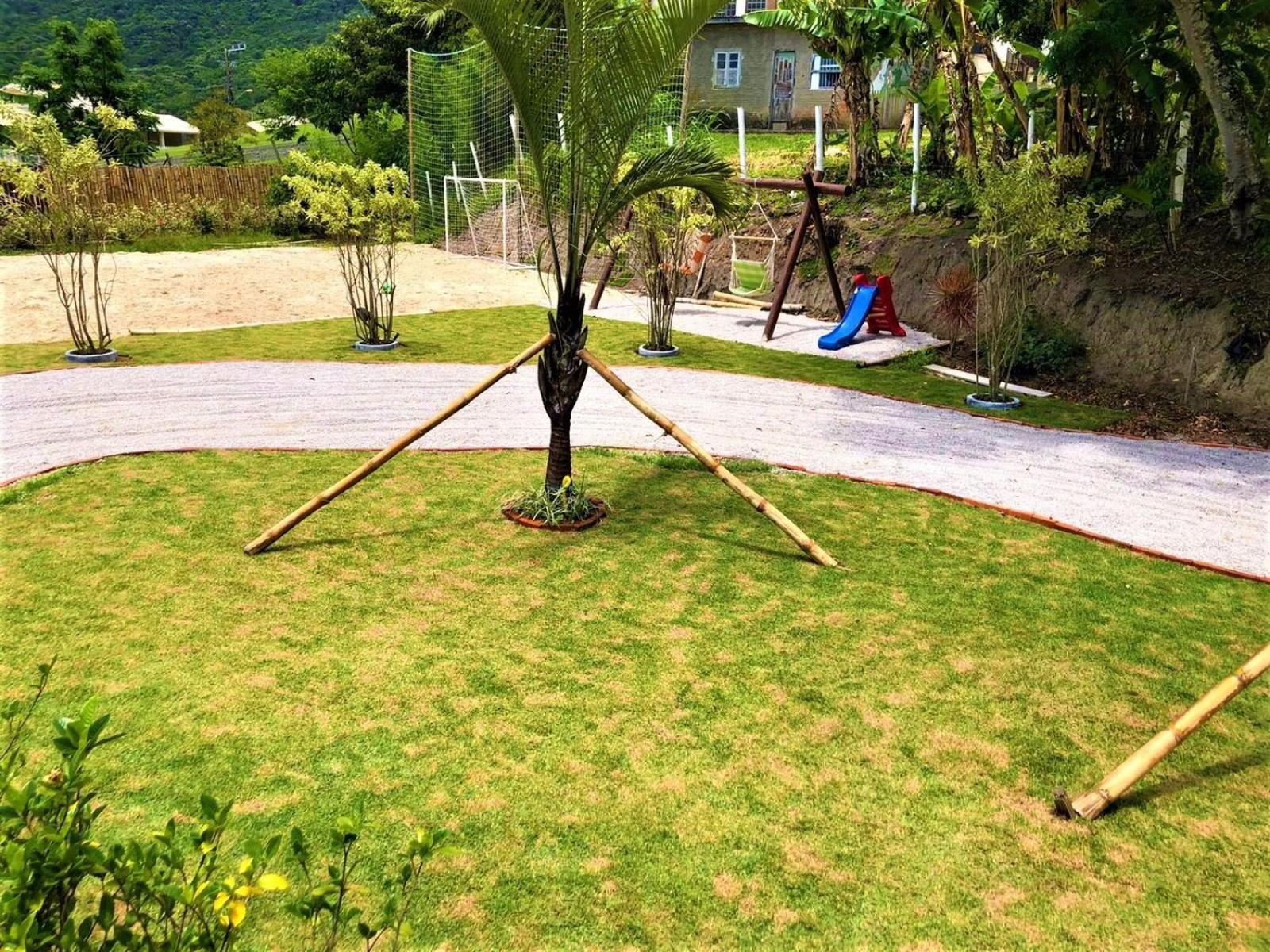 Casa com Piscina em Governador Celso Ramos/SC